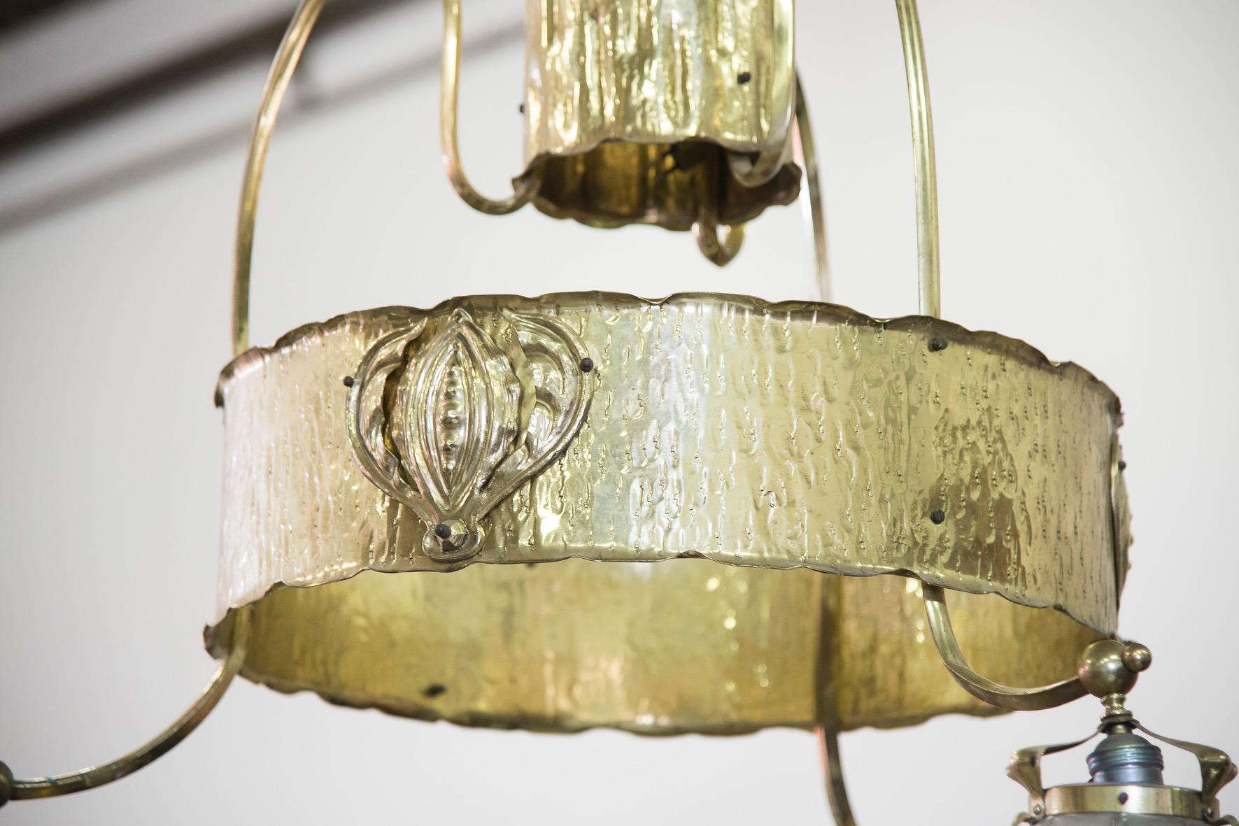 Mid-20th Century 1930 Art Deco Brass and Glass Bowls Chandelier For Sale