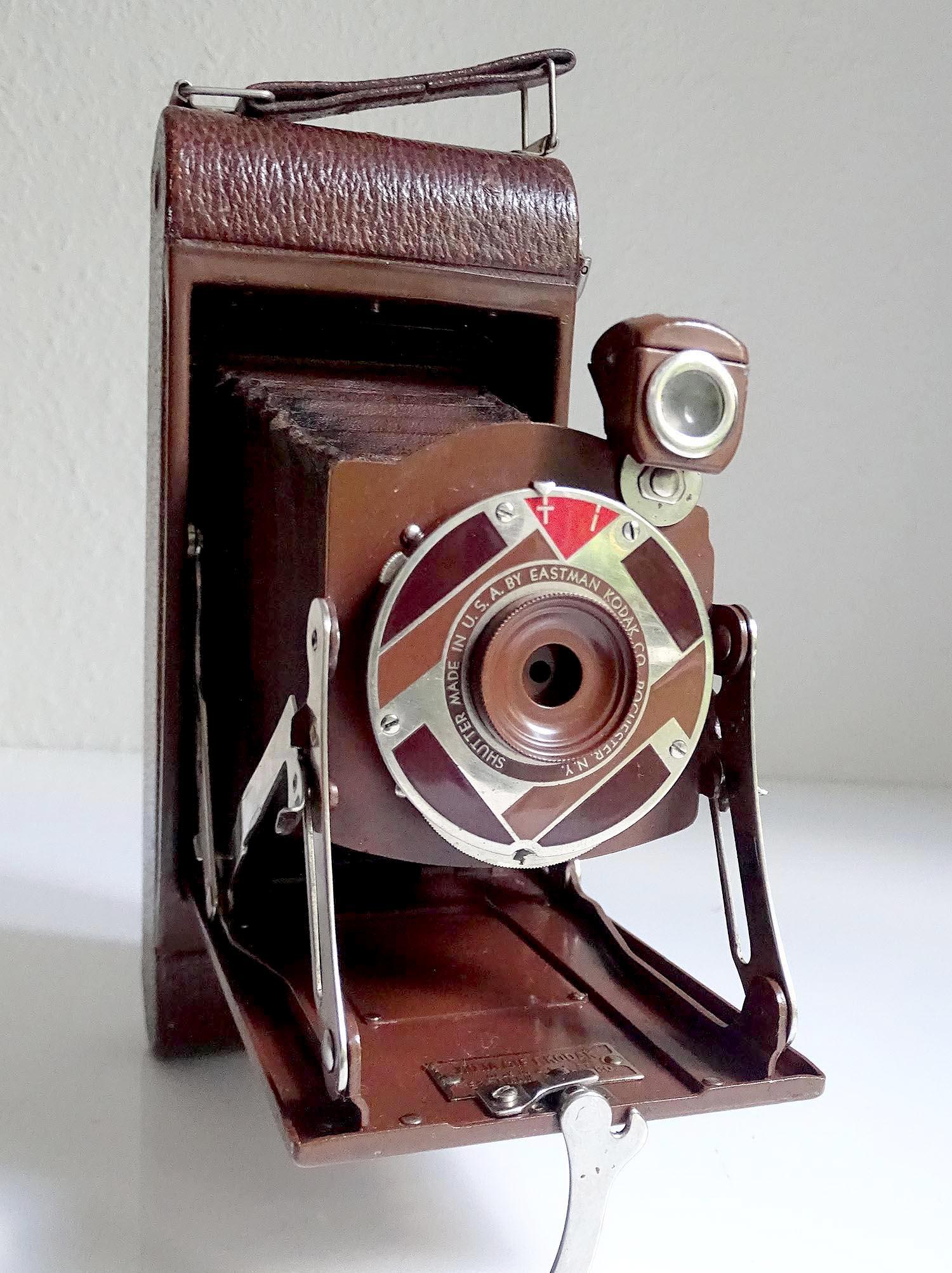 1930 Art Deco Design Icon Kodak Gift Camera No. 1A with Original Jewel Boxes For Sale 4