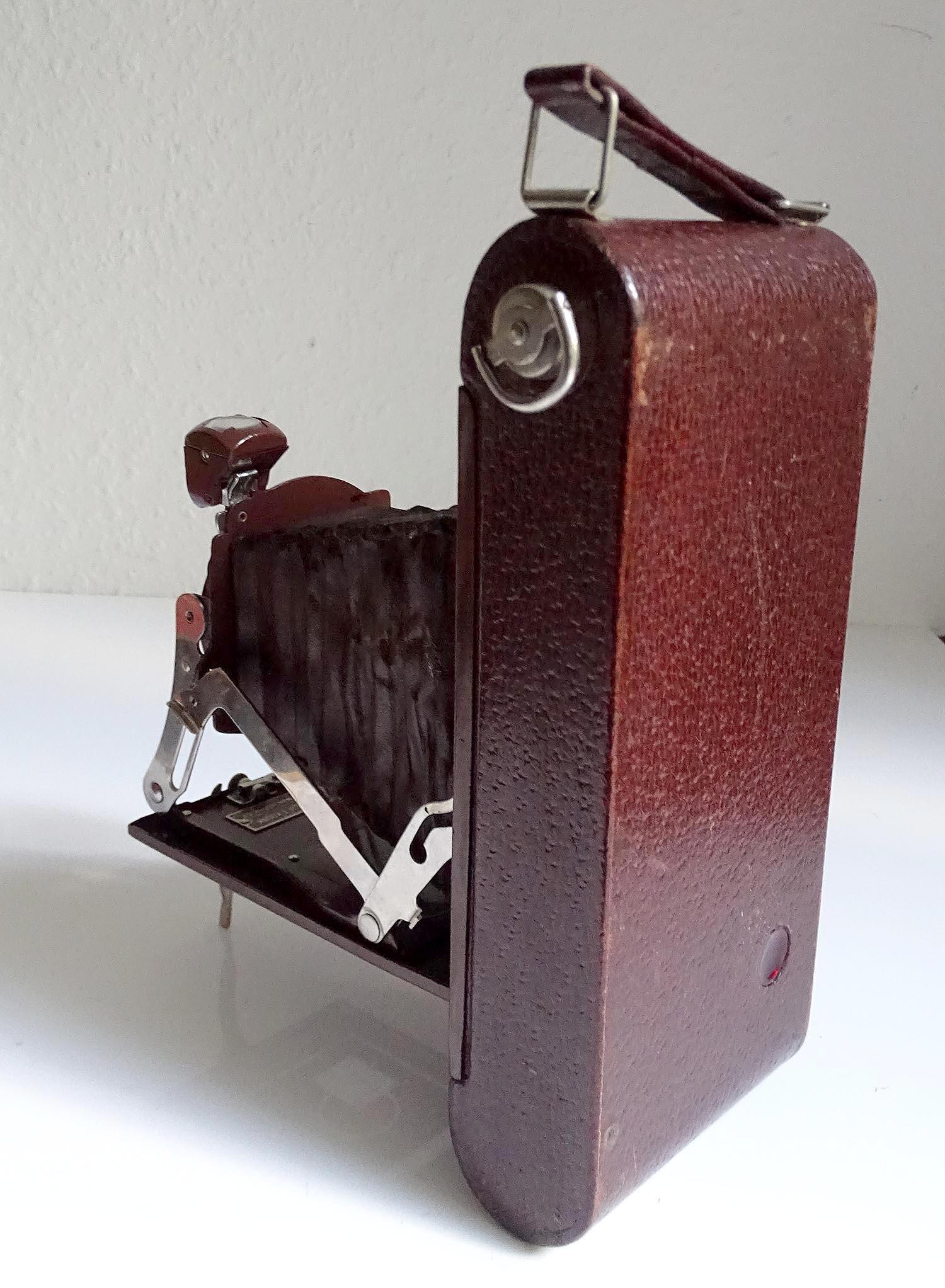 1930 Art Deco Design Icon Kodak Gift Camera No. 1A with Original Jewel Boxes For Sale 8