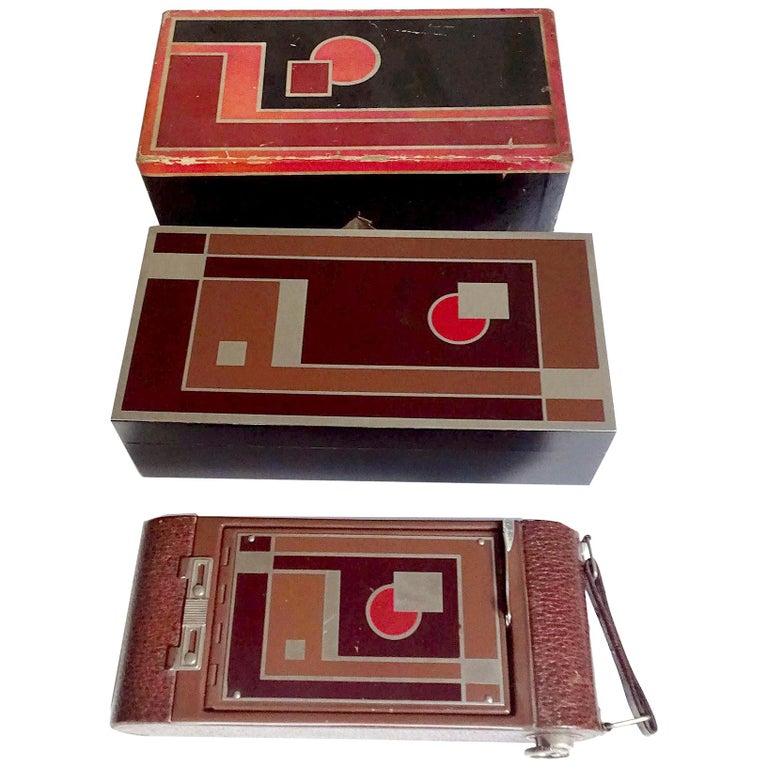 1930 Art Deco Design Icon Kodak Gift Camera No. 1A with Original Jewel Boxes For Sale