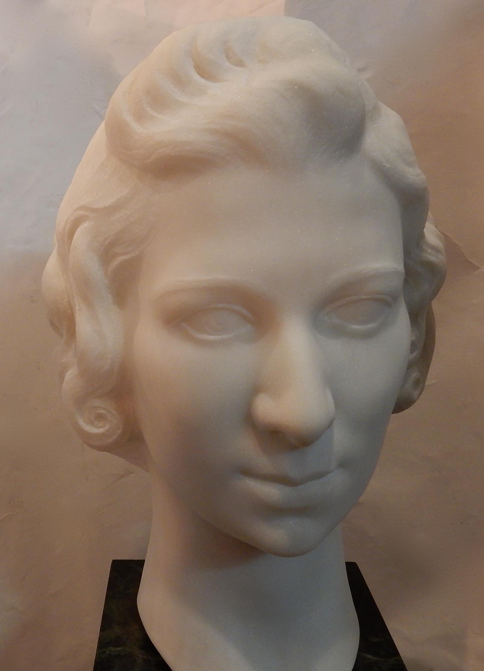 Italian 1930 Art Deco Head of Woman in White Marble Carrara Signed by M. Di Domenico For Sale