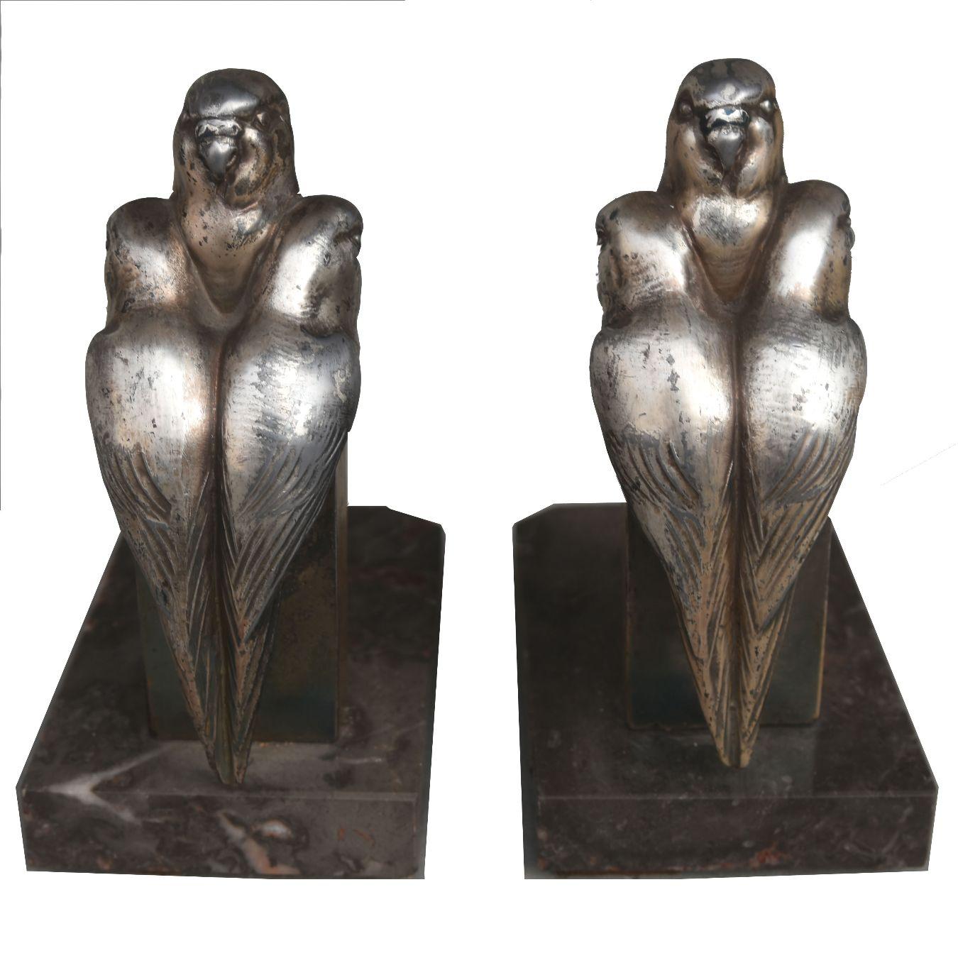 1930 Art Deco pair of bookend representing parakeets.