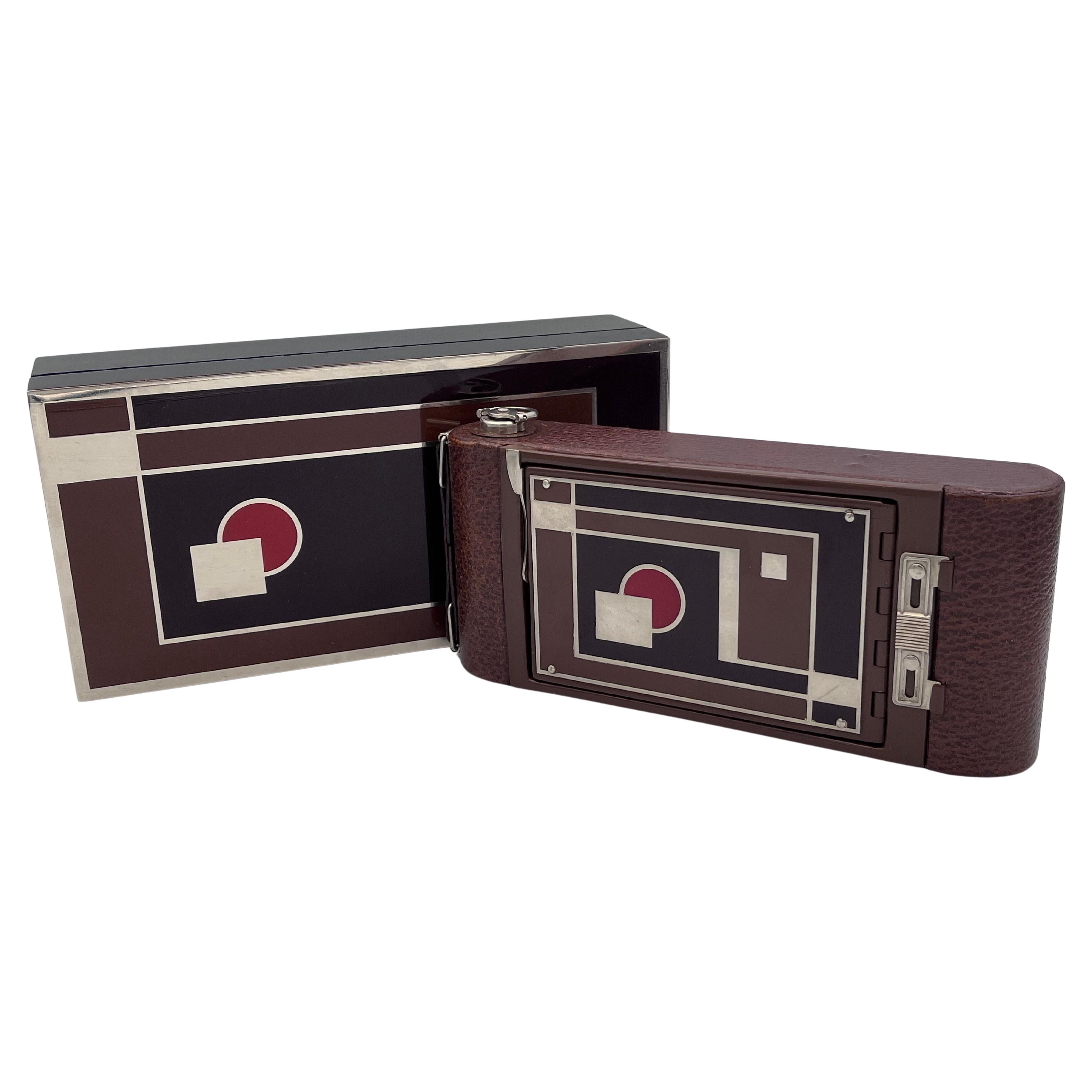 1930 Art Deco Walter Dorwin Teague Kodak 1A Geschenkkamera in Originalverpackung und Etui