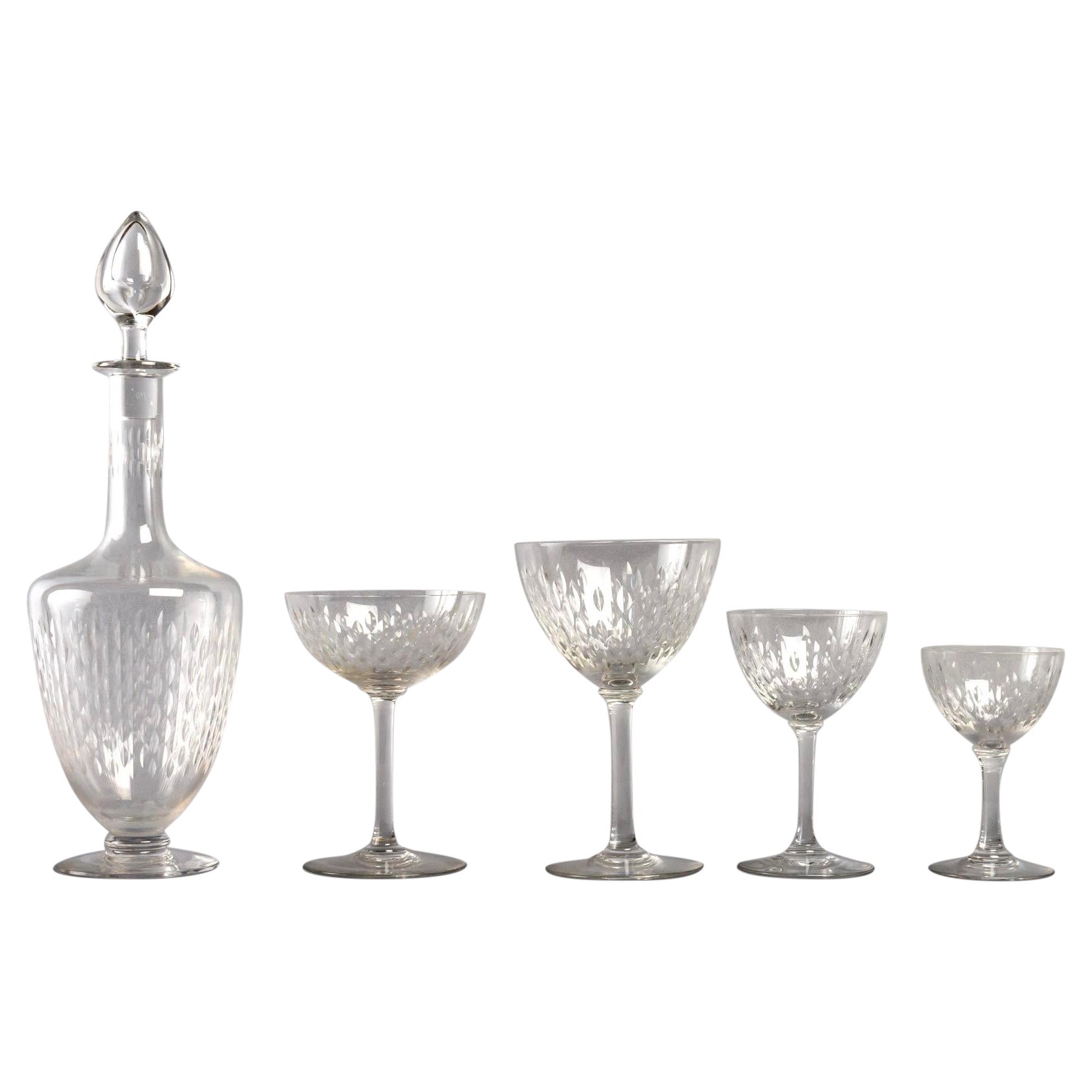 1930 Baccarat 42 Pieces Crystal Paris Set of 40 Glasses 1 Decanter