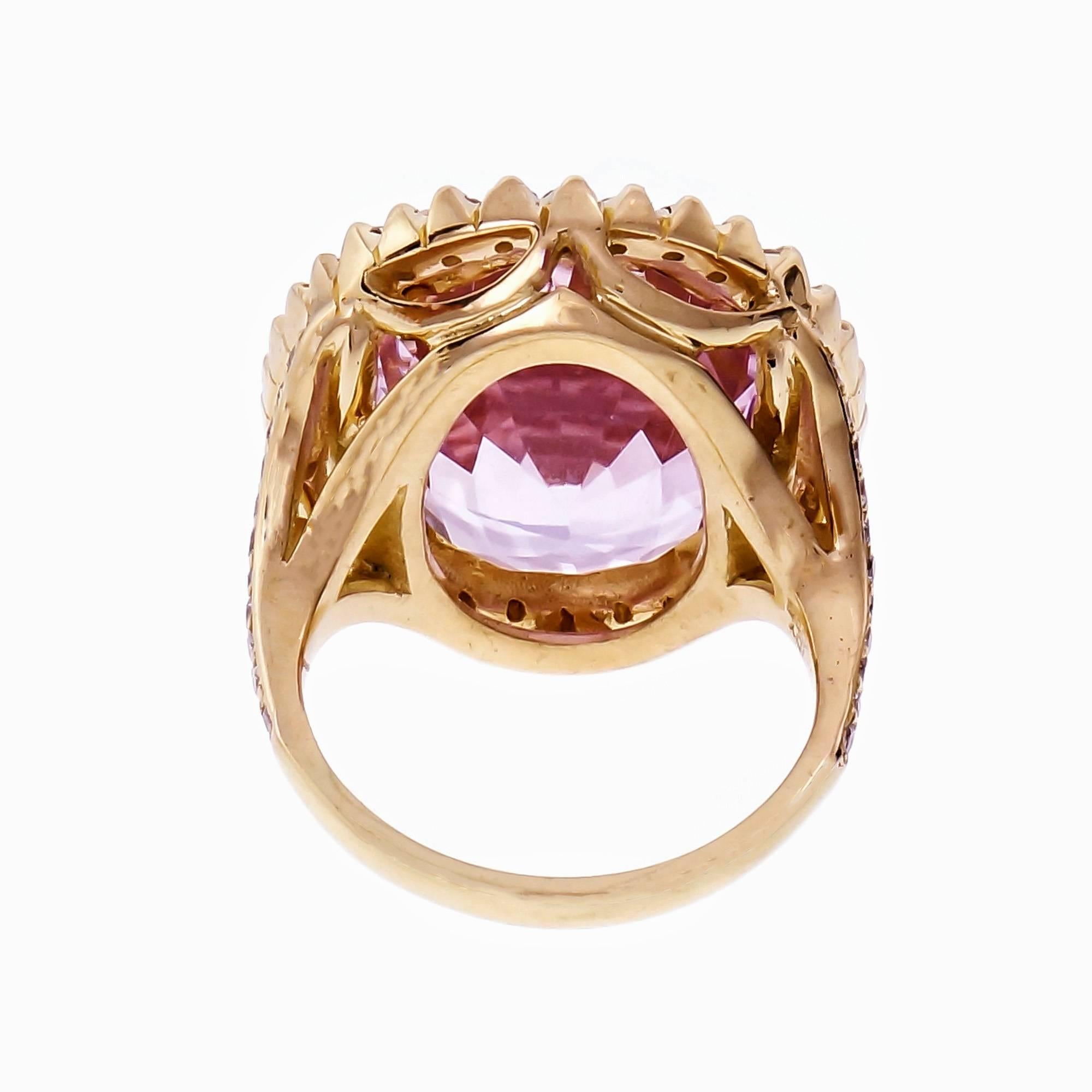 Women's 19.30 Carat Bright Pink Oval Kunzite Diamond Halo Gold Cocktail Ring