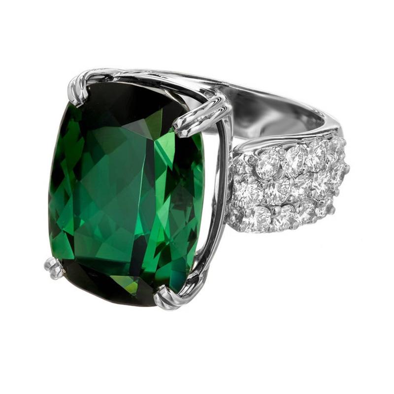 19.30 Carat Cushion Cut Green Tourmaline Diamond Gold Mid-Century Cocktail Ring In Good Condition For Sale In Stamford, CT