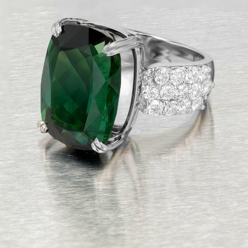 Women's 19.30 Carat Cushion Cut Green Tourmaline Diamond Gold Mid-Century Cocktail Ring For Sale