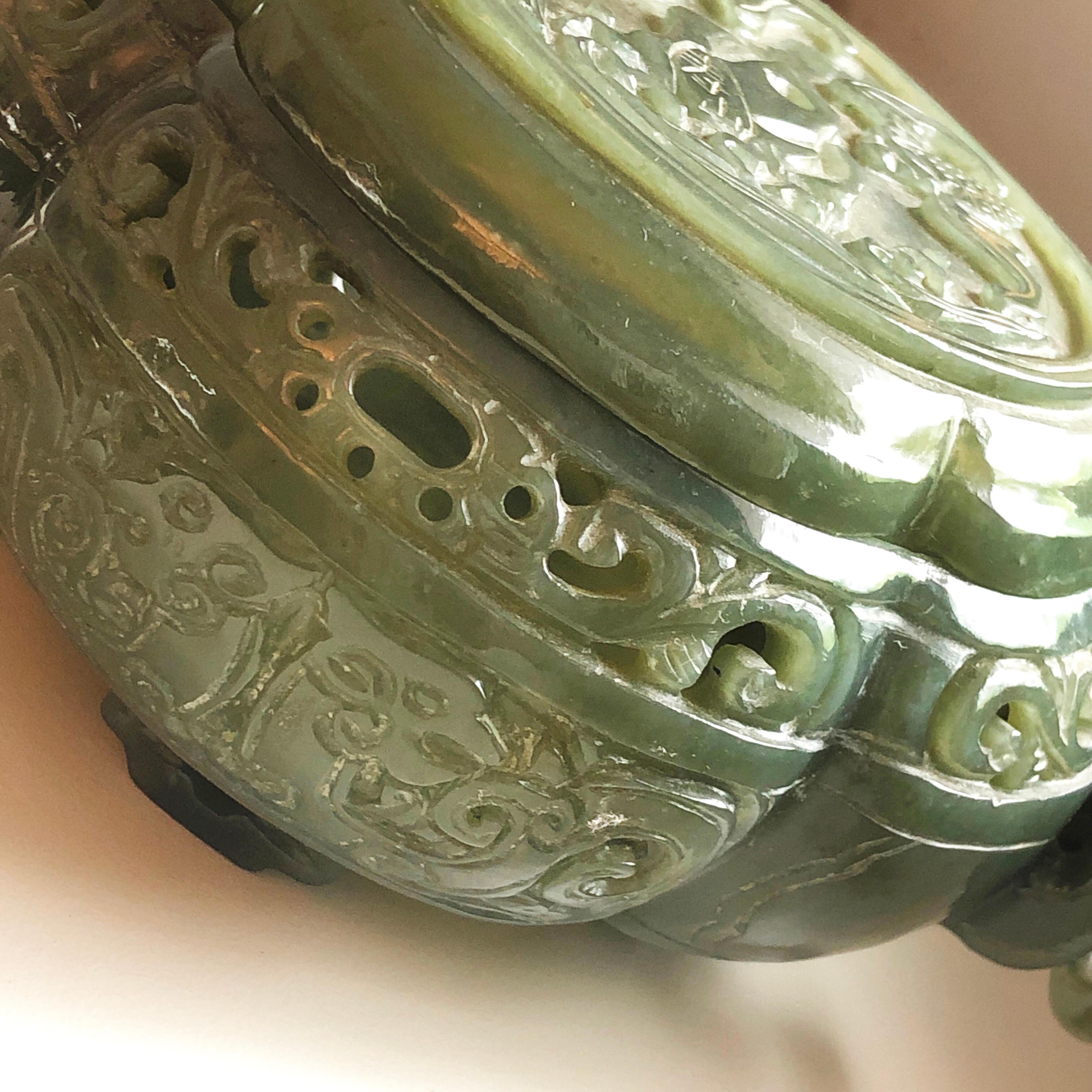 1930 Chinese Export Natural Jadeite Vase with Cover 3