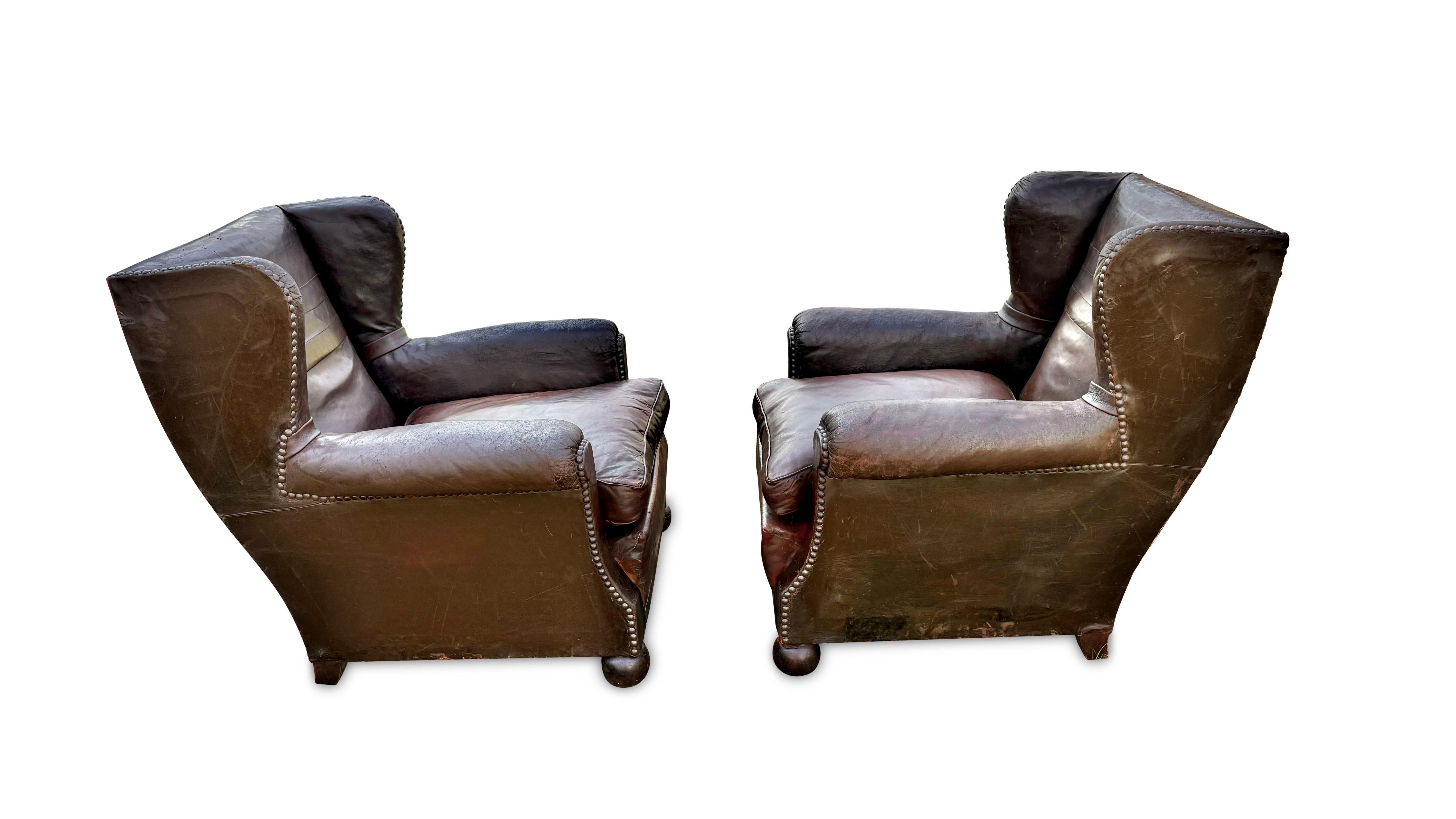 Art Deco 1930 classic English wingback leather club armchairs For Sale