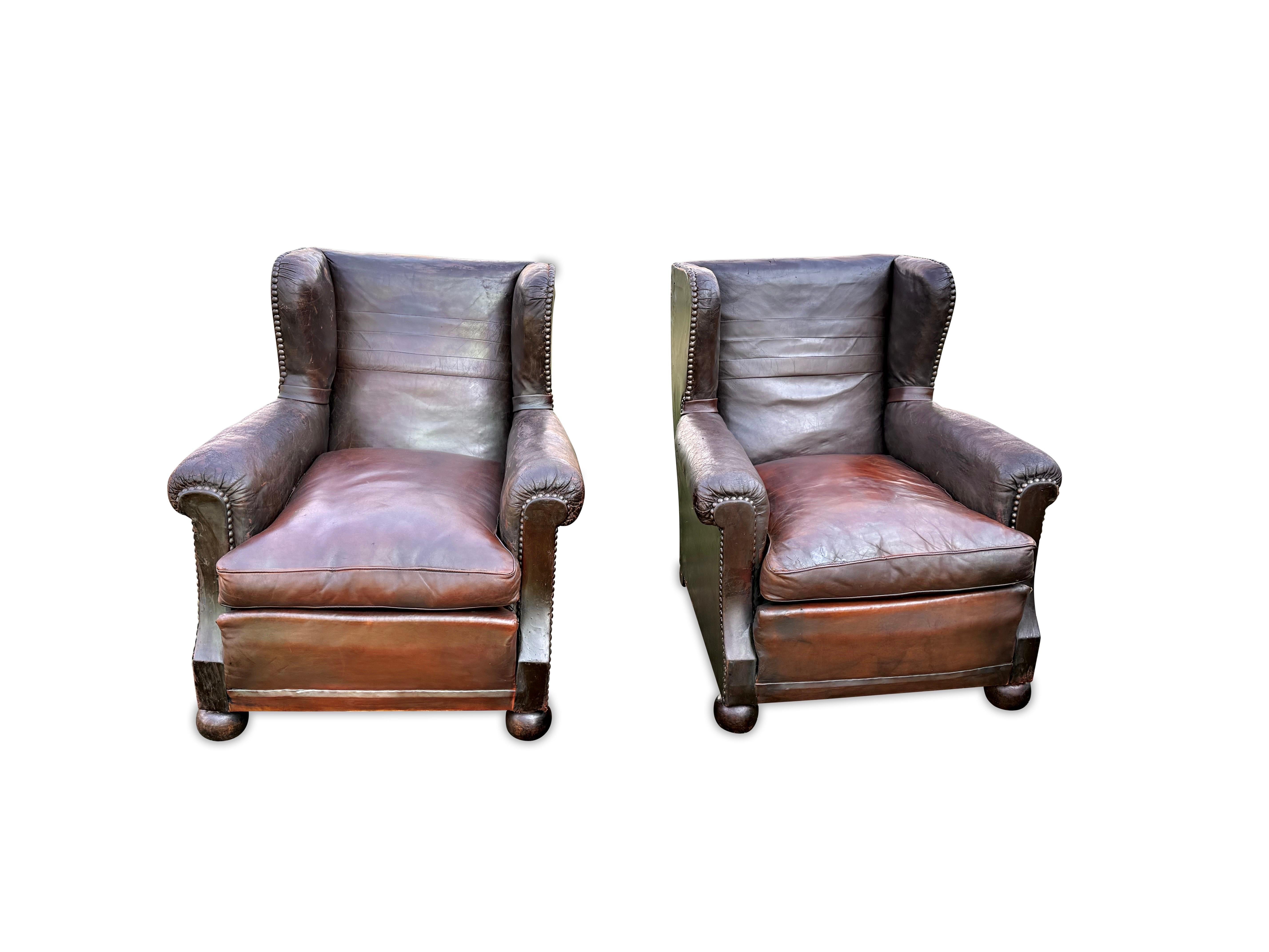 Leather 1930 classic English wingback leather club armchairs For Sale