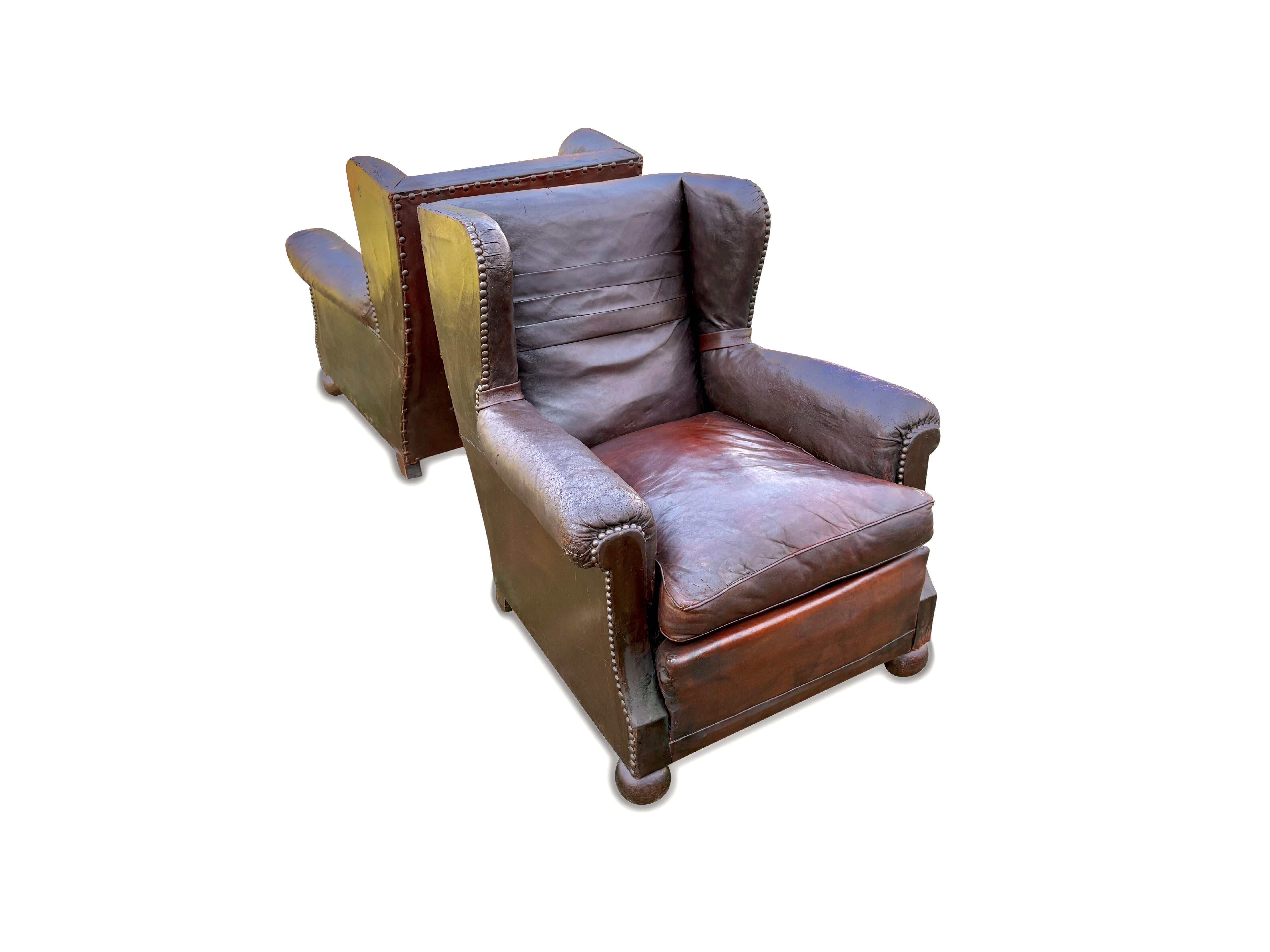 1930 classic English wingback leather club armchairs For Sale 3