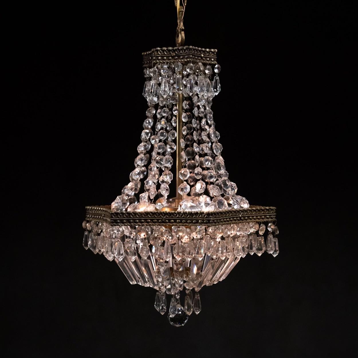 Francese Lampadari impero in cristallo del 1930 - NYC in vendita