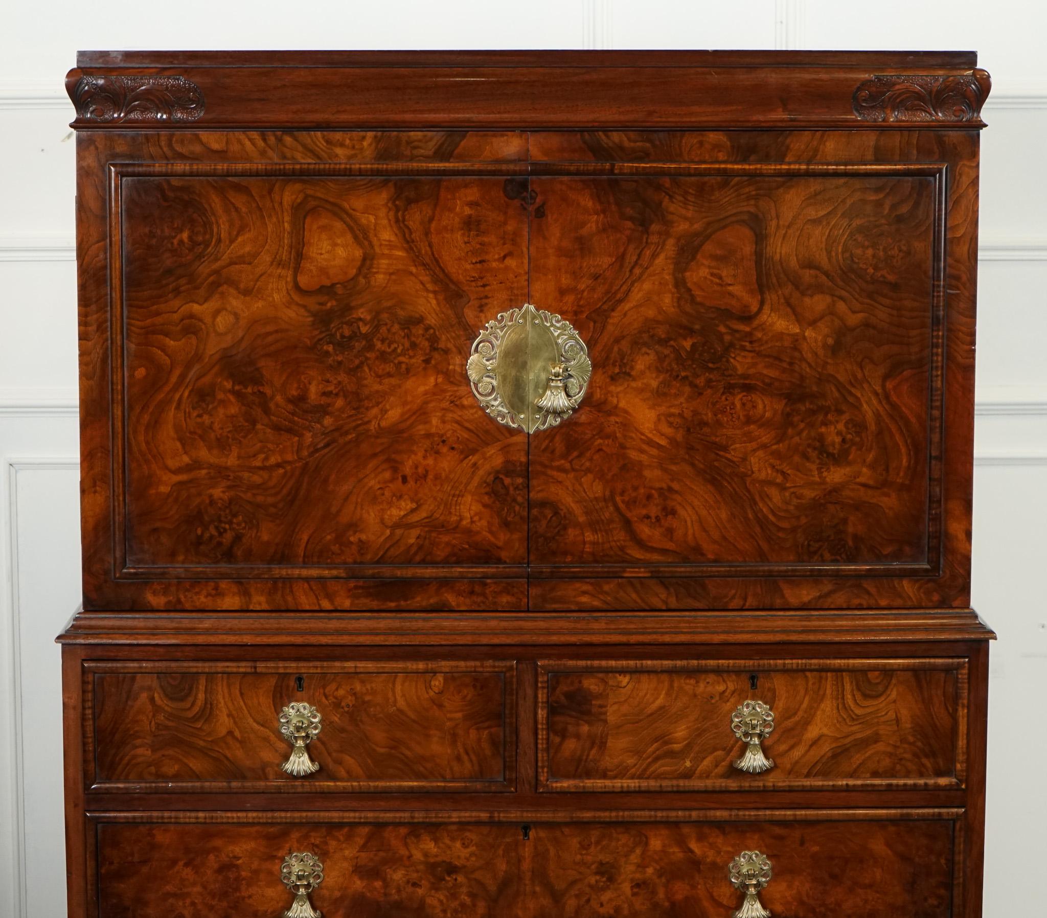 1930 ENGLISH BURR WALNUT TALLBOY LINEN PRESS CHEST OF DRAWERS WARING & GILLOW j1 In Good Condition In Pulborough, GB