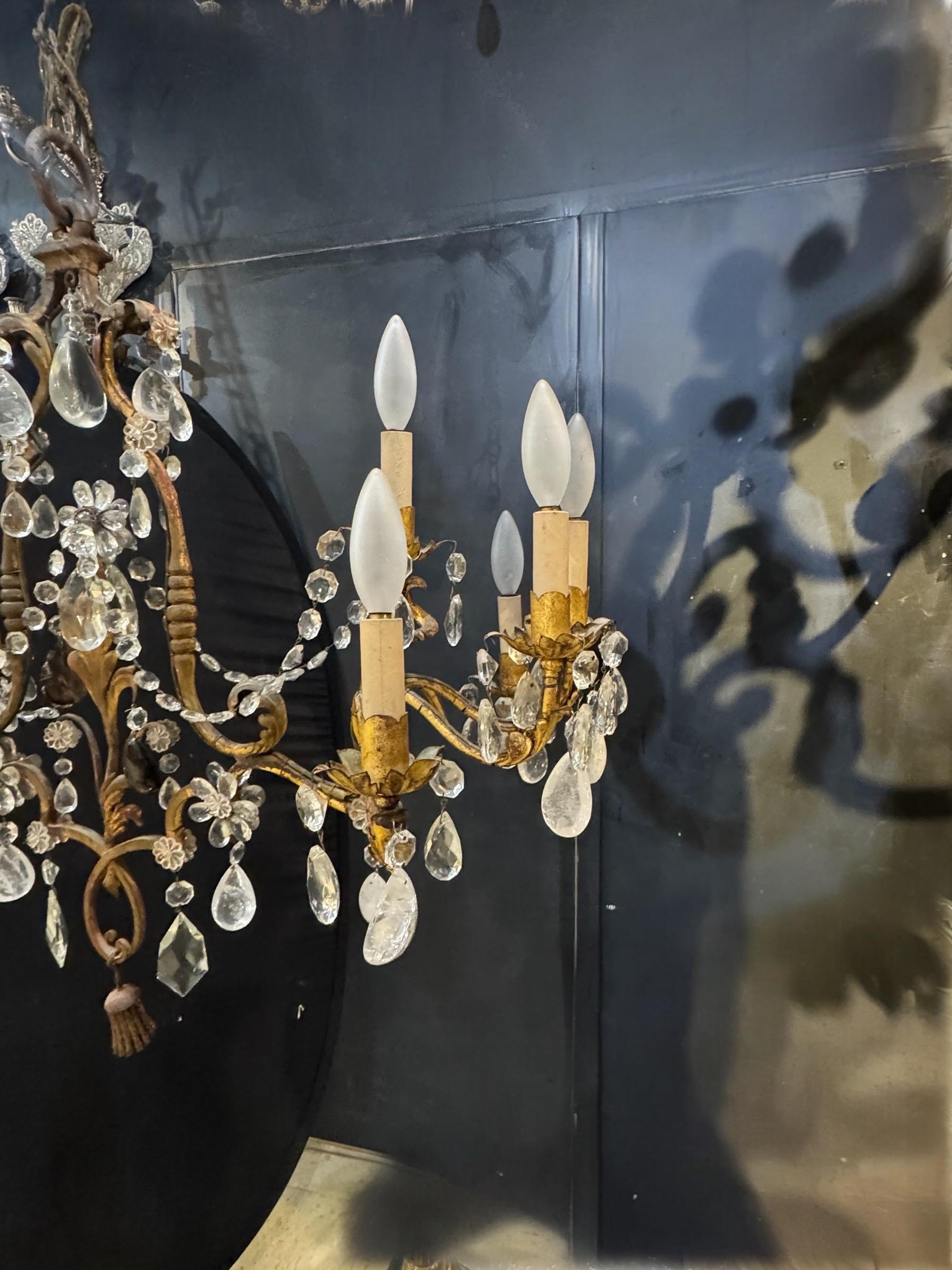 1930 Bagues Francesa Inusual Araña de 10 Luces con Cristales de Roca Dorado en venta