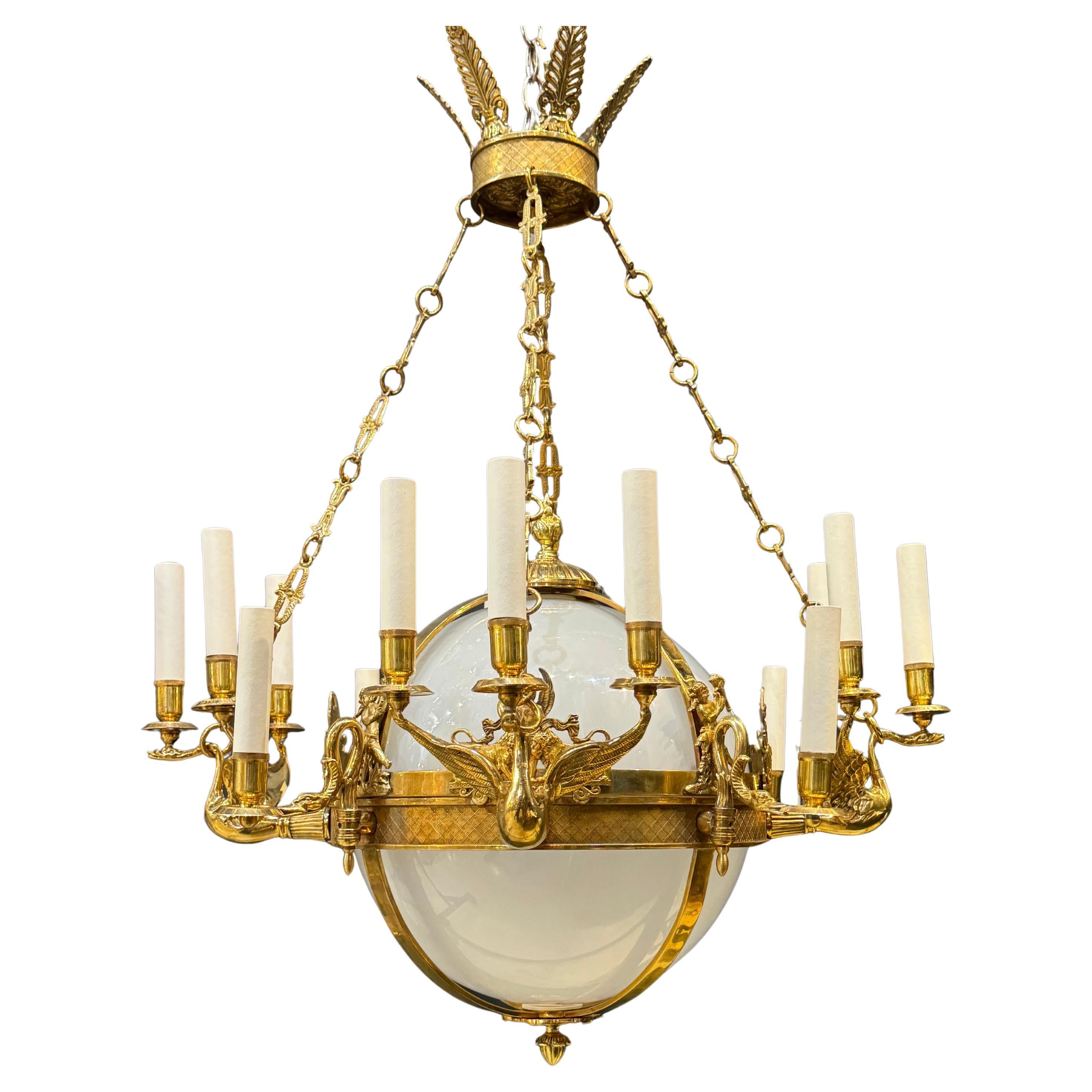 Lampadario French Empire con vetro opalino 16 luci