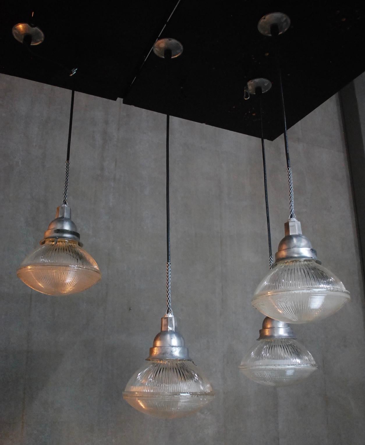 1930 Holophane Dust Tight Glass Industrial Pendant Light In Good Condition In Surrey, BC