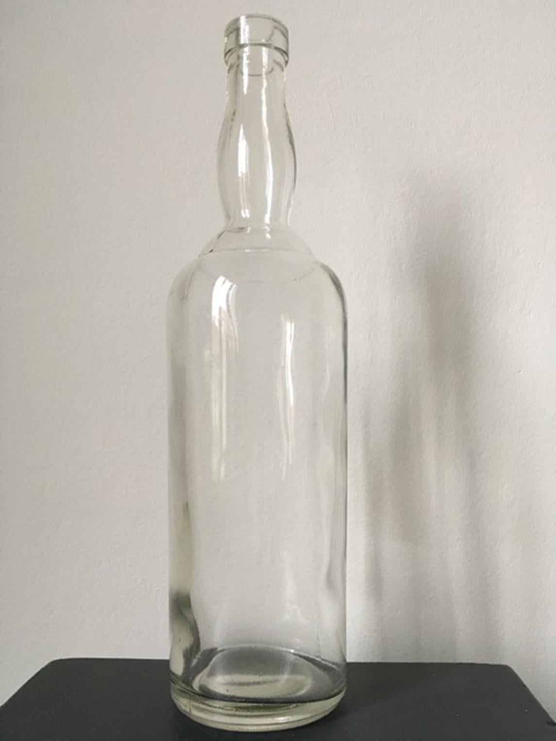 This is charming piece is an Italian glass production and it was made in  1930, by  the well known Italian factory named S.I.V.A. (Società Industriale Vetreria Artistica) and based in Tuscany.
The piece is in  perfect conditions and it is possible