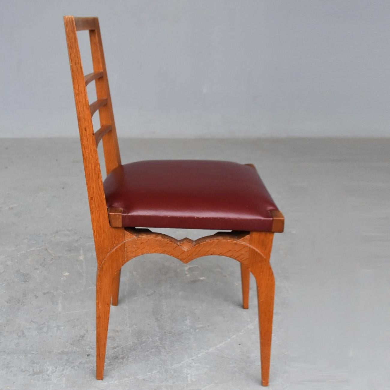 Art déco Série de chaises en chêne de 1930 avec plateau en cuir August de Vallin en vente