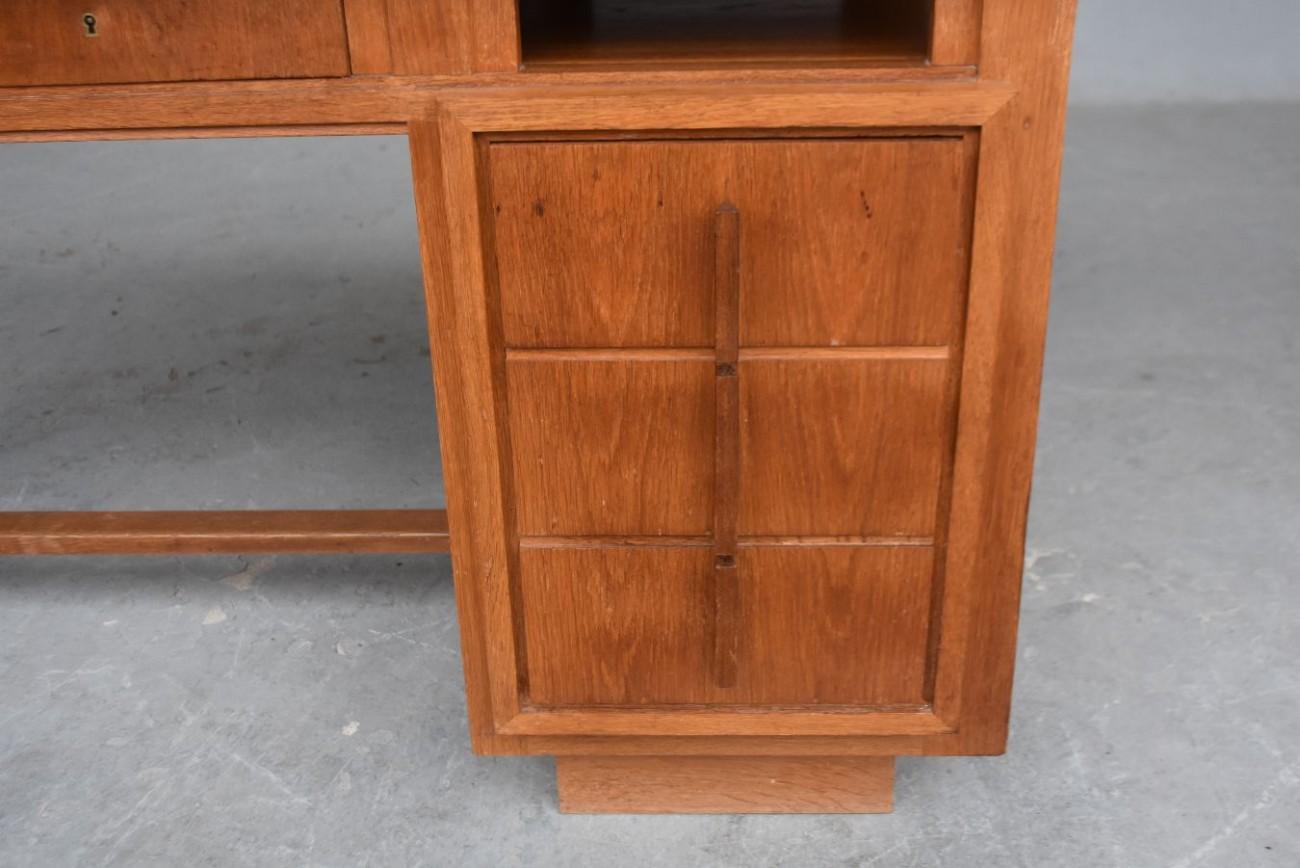 Milieu du XXe siècle Bureau en chêne de style Art Déco d'Auguste Vallin, 1930