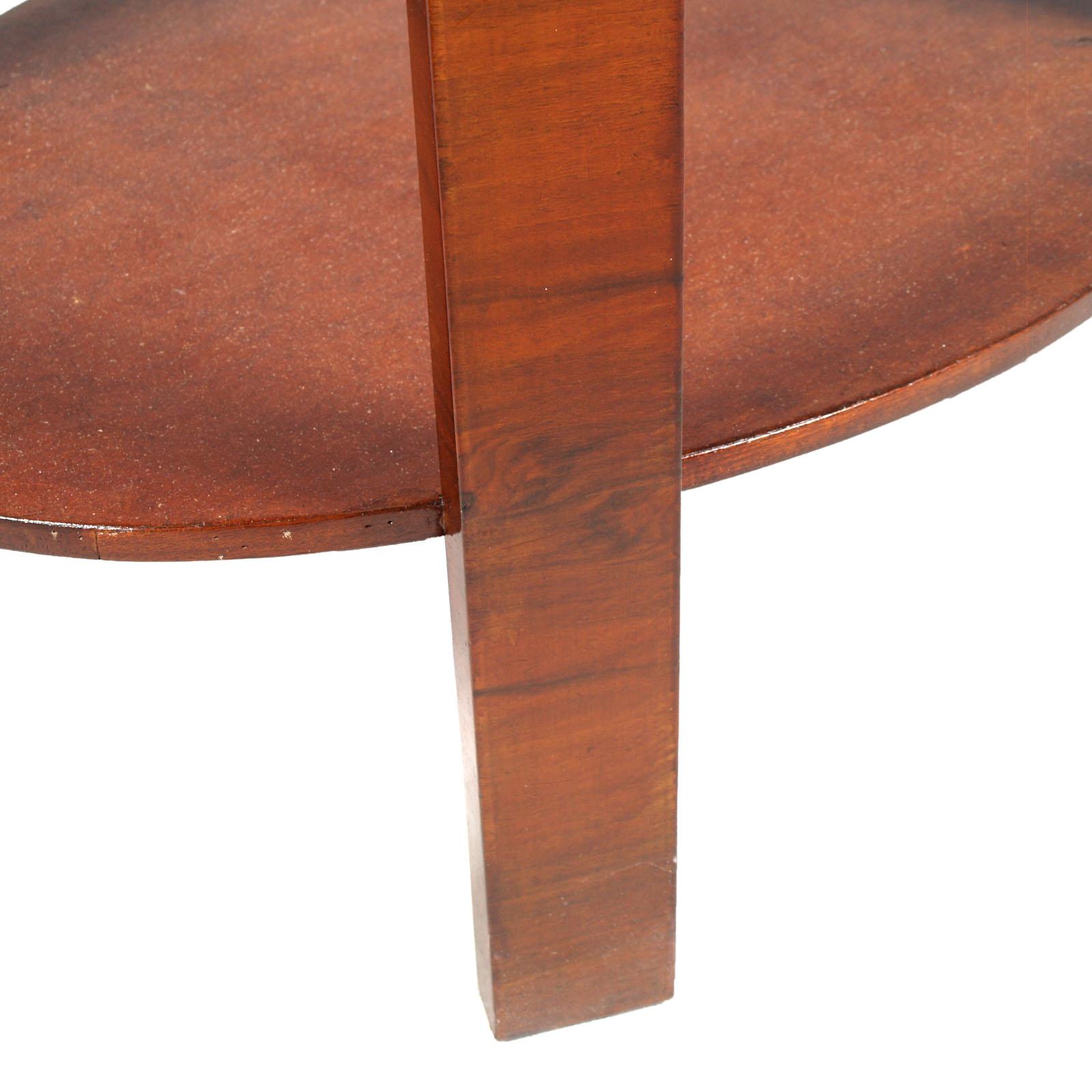 Placage table d'appoint ovale 1930 Table basse Art Déco par Osvaldo Borsani en noyer plaqué en vente