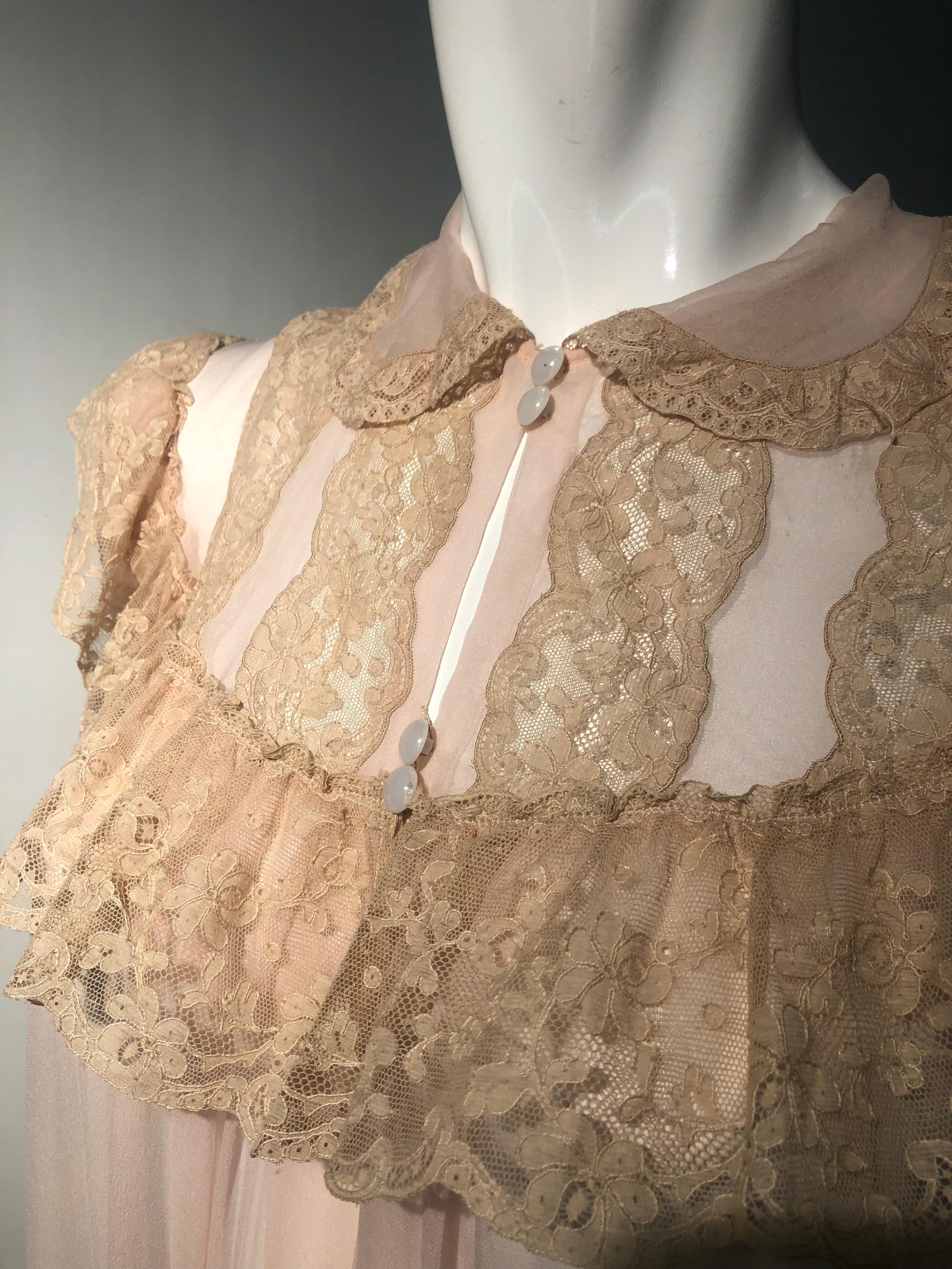 1930 Pale Pink Silk Chiffon Peignoir with Ecru Lace Decolletage  In Excellent Condition For Sale In Gresham, OR