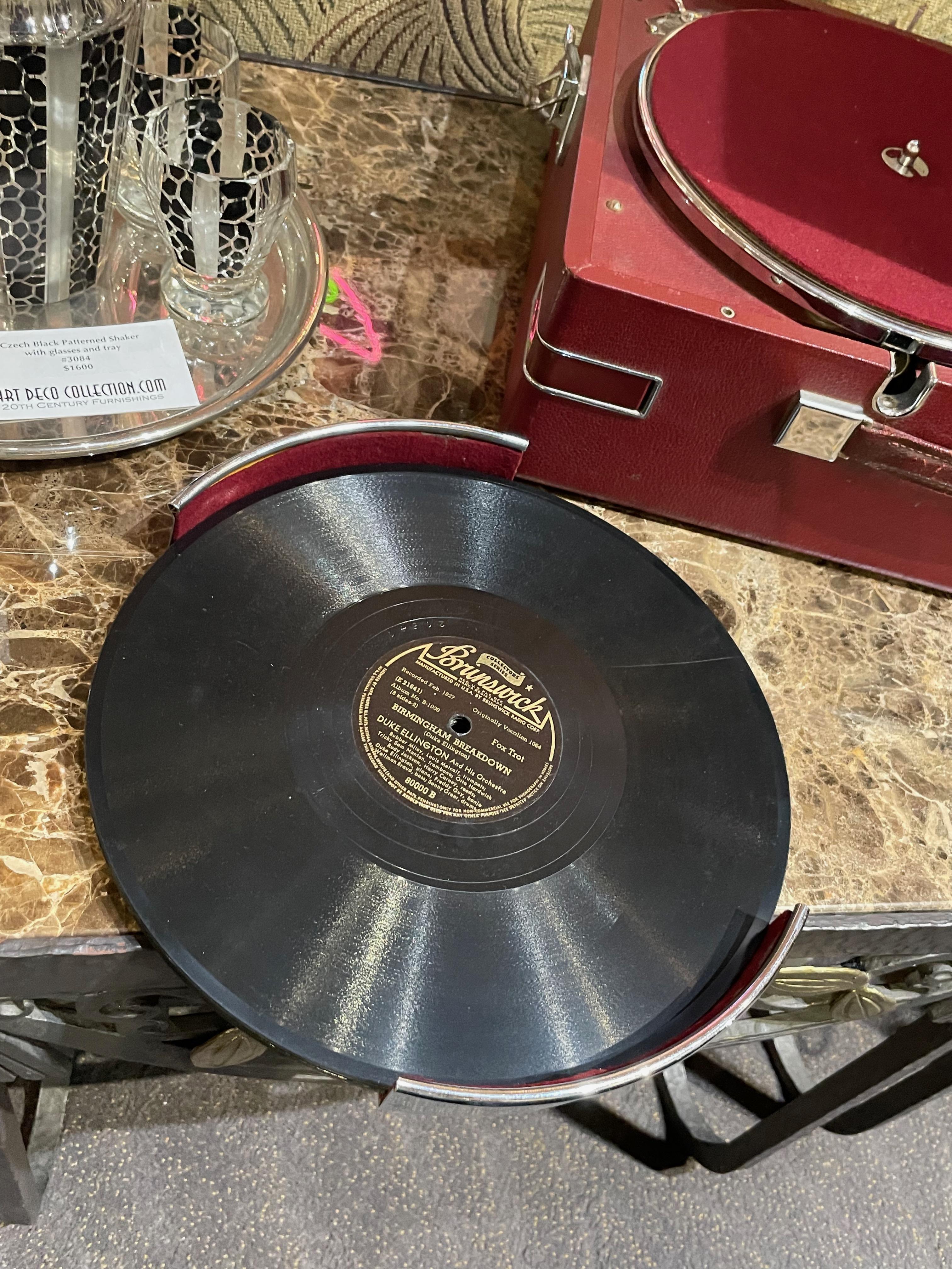 1930 Portable Gramophone His Master's Voice Original Red Covered Finish 5