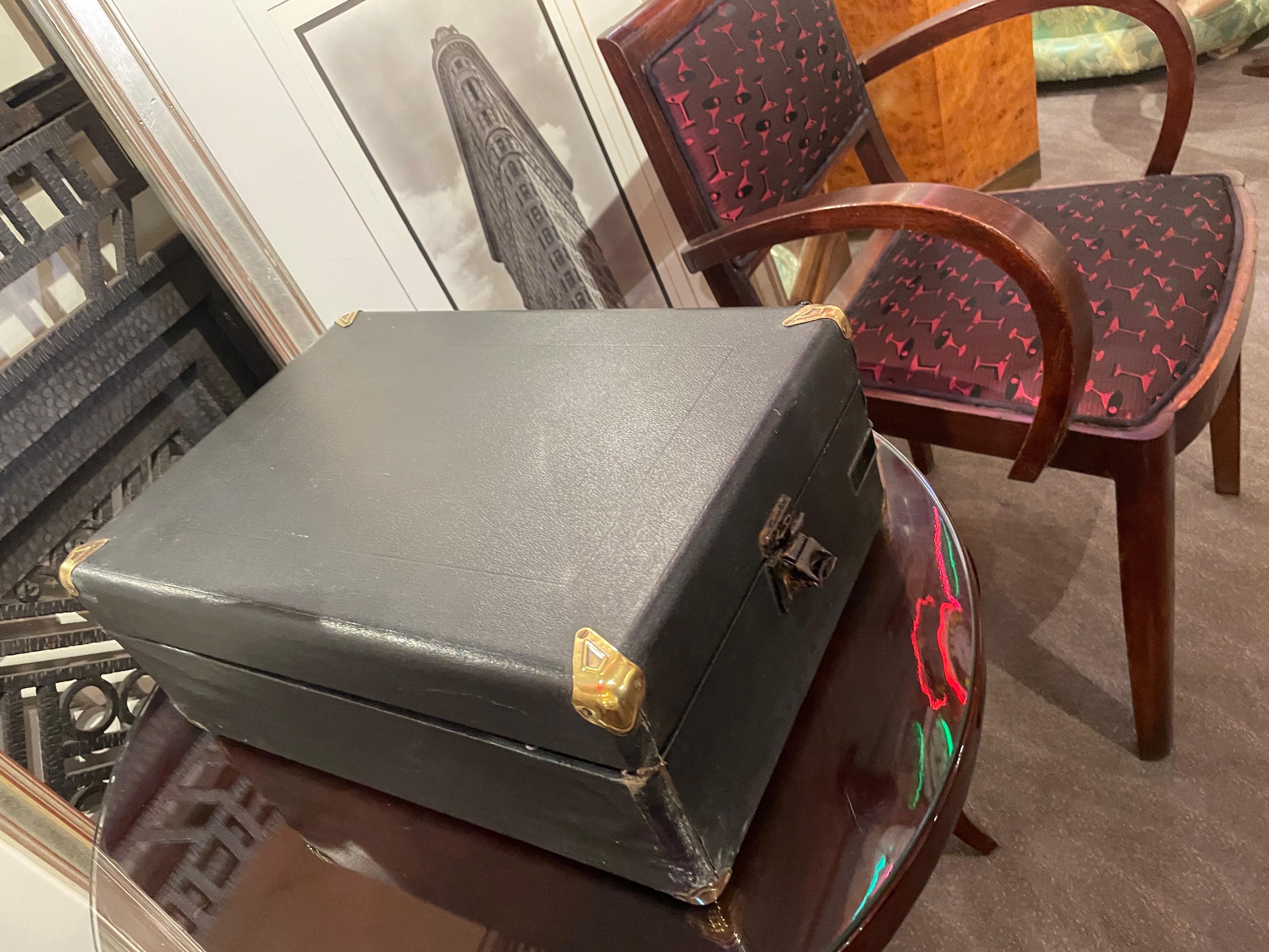 Gramophone portable de 1930 Sa voix de maître Phonographe Bon état - En vente à Oakland, CA