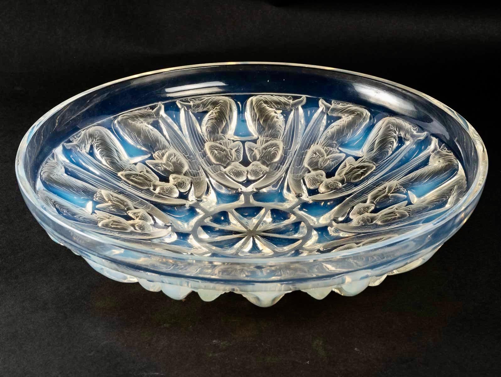 French 1930 René Lalique Anges Coupe Bowl Opalescent Glass, Angels