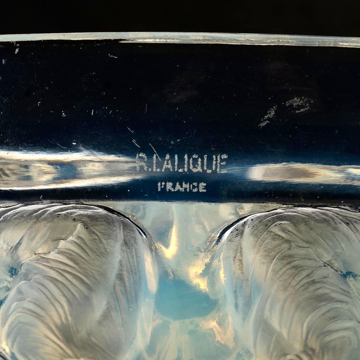 Mid-20th Century 1930 René Lalique Anges Coupe Bowl Opalescent Glass, Angels