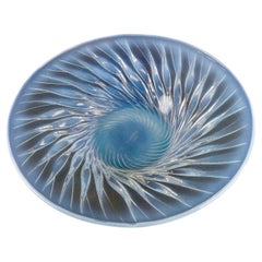 1930 René Lalique, Bowl Algues Opalescent Glass