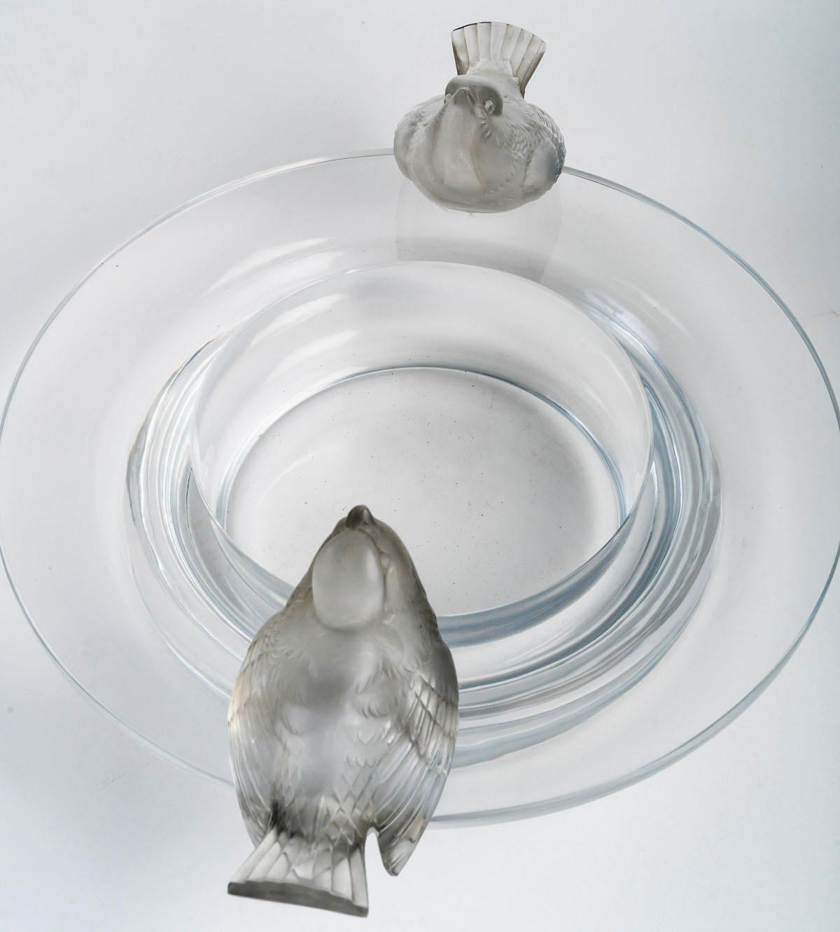 Molded 1930 René Lalique Bowl Deux Moineaux Moqueurs Glass Sparrows