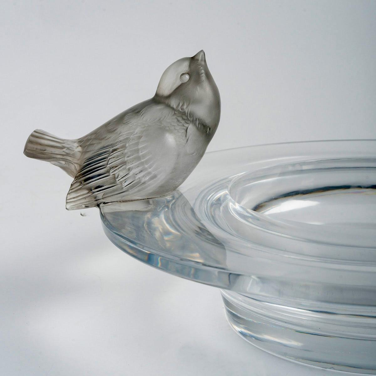 1930 René Lalique Bowl Deux Moineaux Moqueurs Glass Sparrows In Good Condition In Boulogne Billancourt, FR
