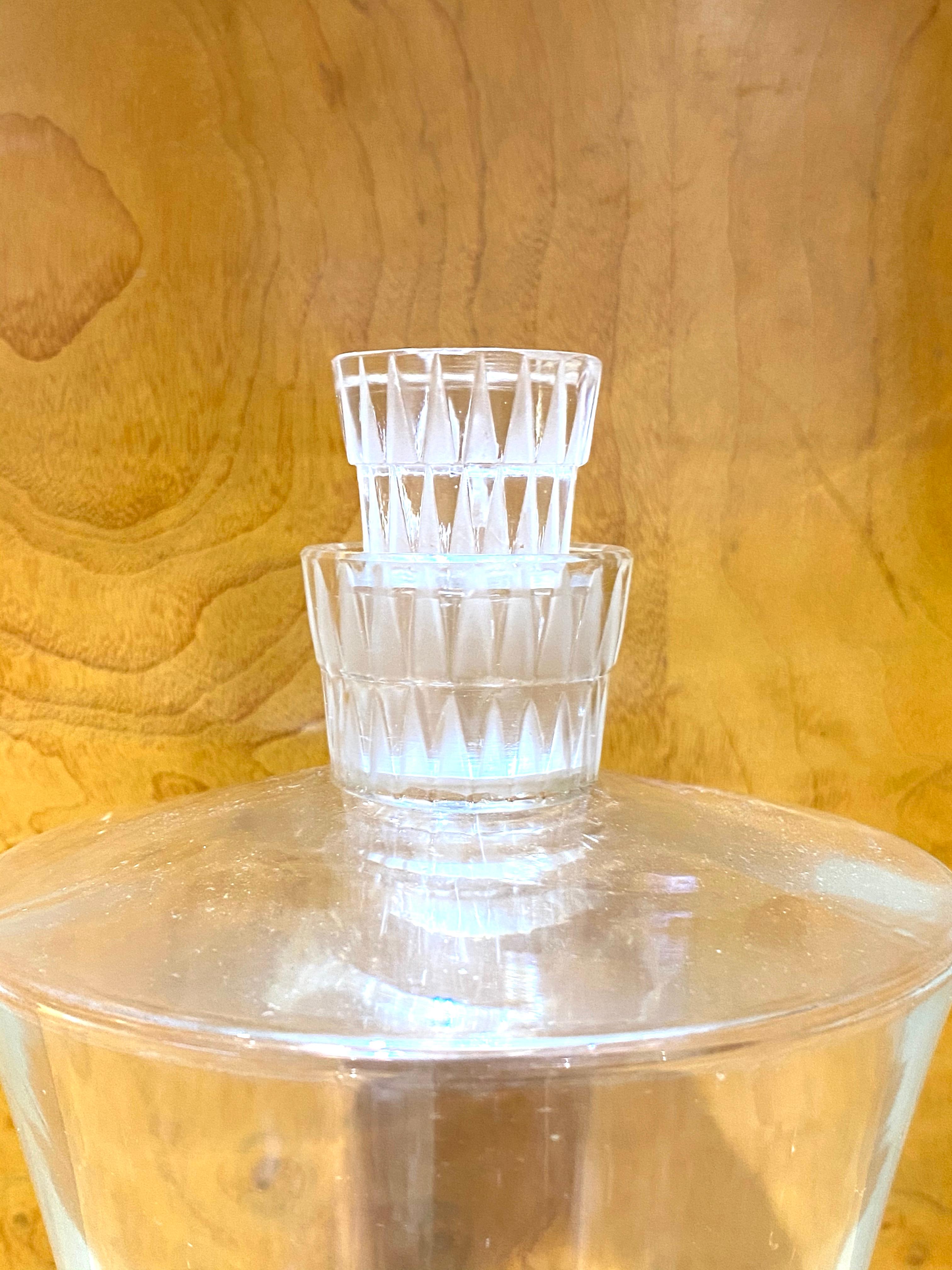 French 1930 René Lalique Original Bourgueil Liquor Set of 7 Pieces 6 Glasses 1 Decanter
