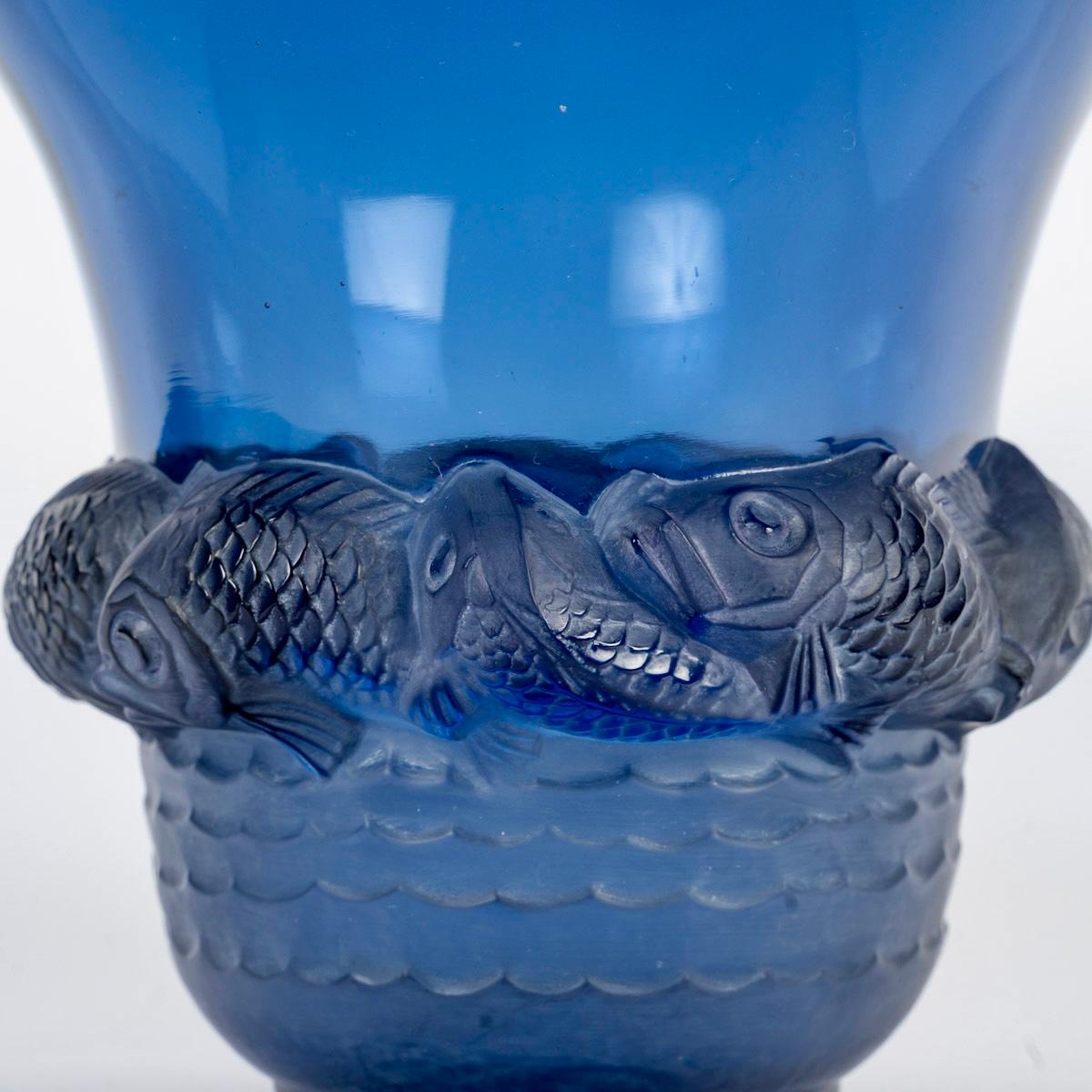 French 1930 René Lalique Piriac Vase in Clear & Frosted Glass with Blue & Sepia Patina For Sale