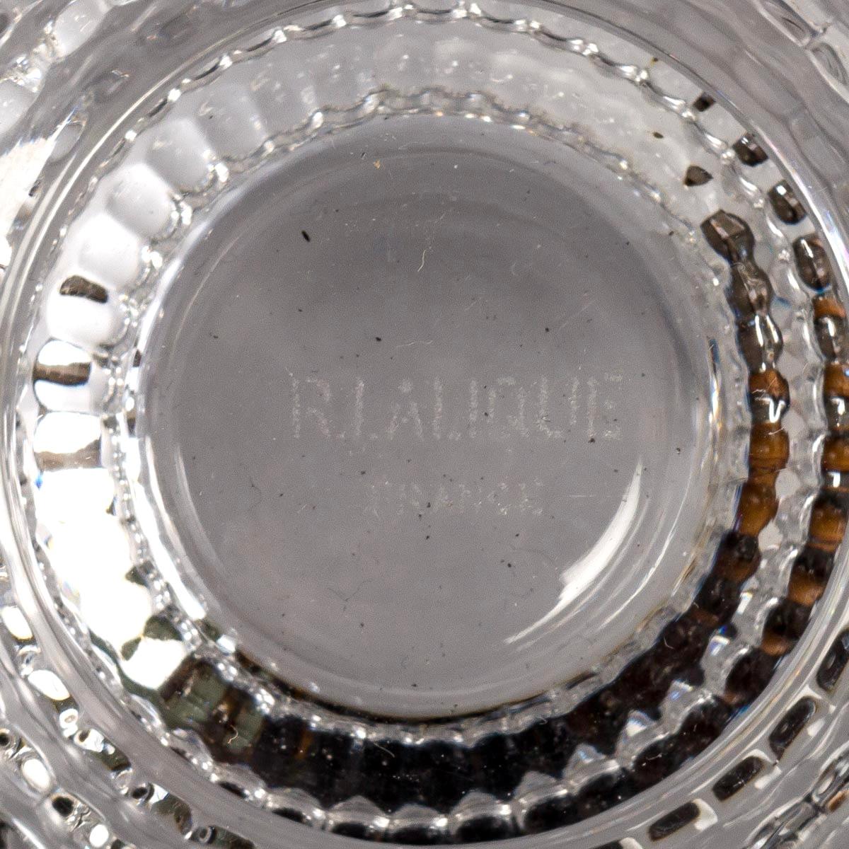 1930 René Lalique Set of 32 Pieces Nippon, 30 Glasses, 1 Pitcher, 1 Decanter 3