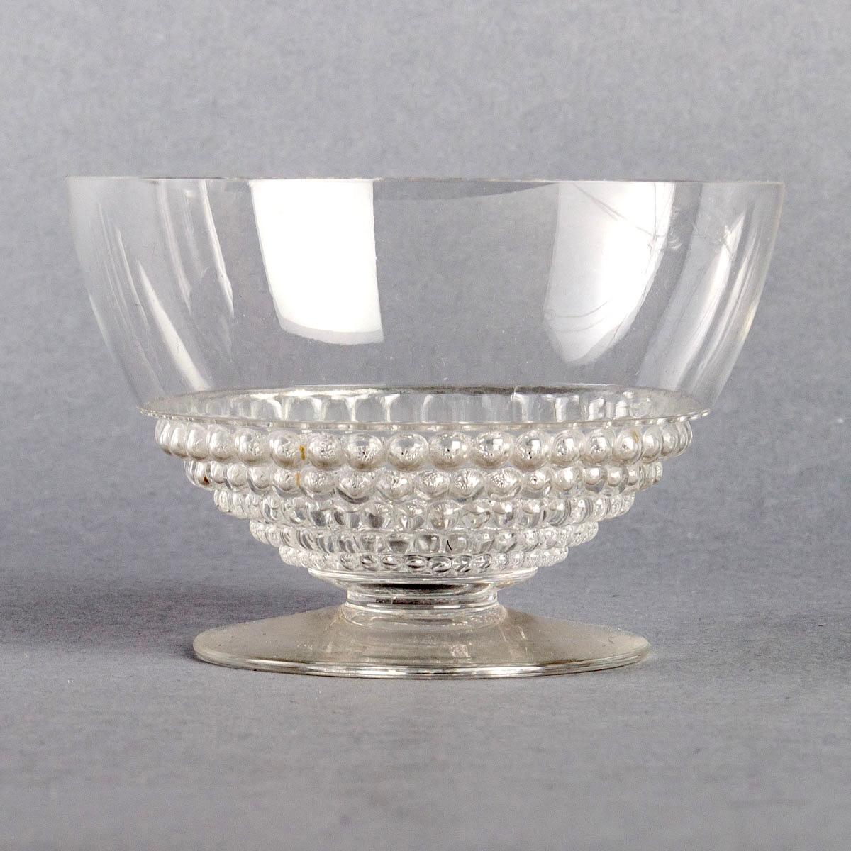 Molded 1930 René Lalique Set of 32 Pieces Nippon, 30 Glasses, 1 Pitcher, 1 Decanter