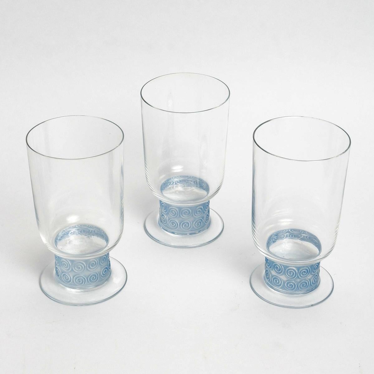 Art Deco 1930 René Lalique - Set Of Three Glasses Chinon Glass With Blue Patina For Sale