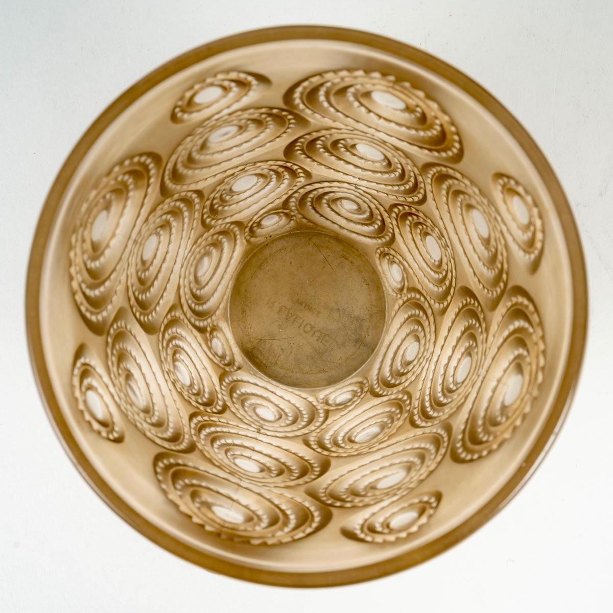 Art Déco 1930 René Lalique - Vaso in vetro Art Deco Spirales con patina seppia