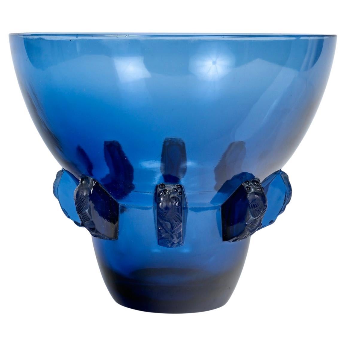 1930 René Lalique Vase Carthage Navy Blue Glass