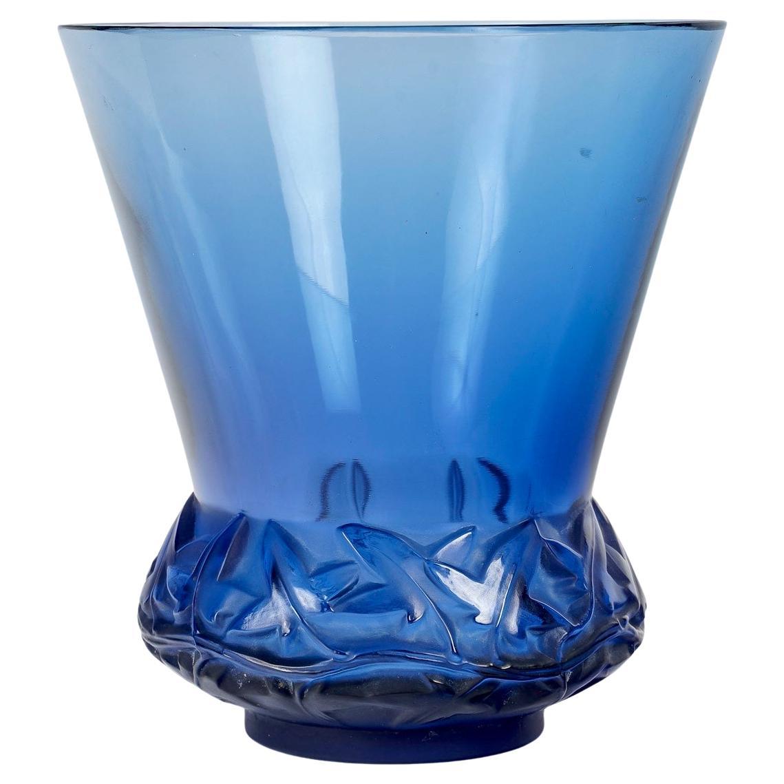 1930 René Lalique Vase Lierre Navy Blue Glass, Ivy For Sale