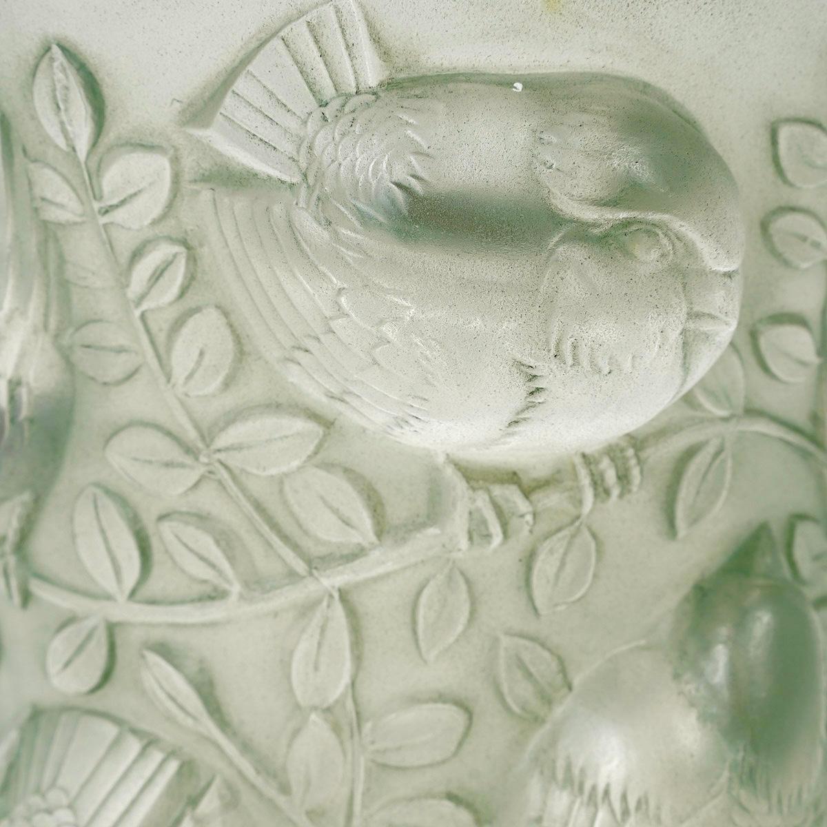 Mid-20th Century 1930 René Lalique Vase Saint-François Frosted Glass Green Patina, Birds For Sale