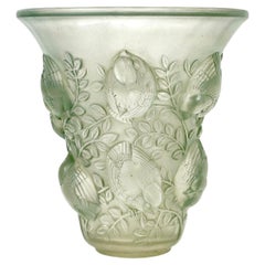 Antique 1930 René Lalique Vase Saint-François Frosted Glass Green Patina, Birds