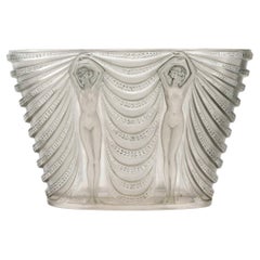 1930 René Lalique Vaso in vetro Terpsichore con patina blu e grigia