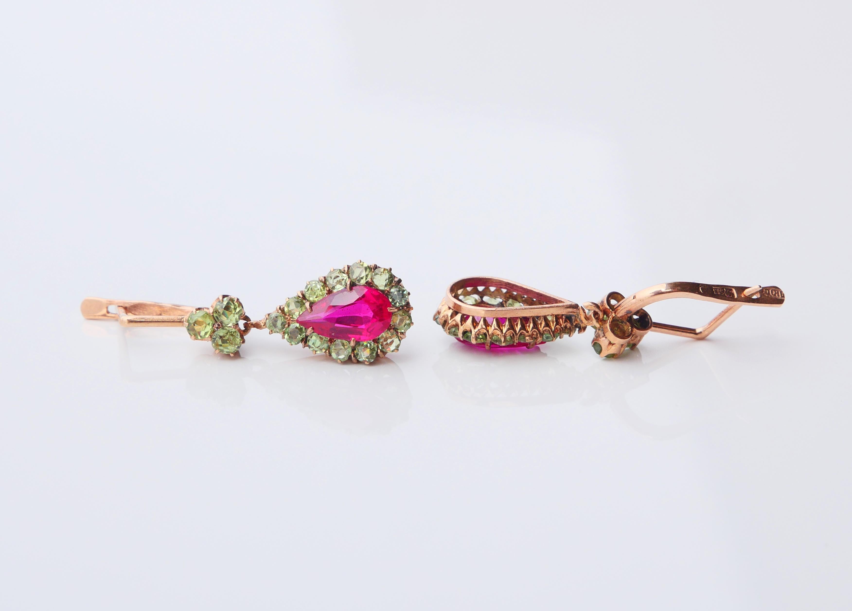 1930 Boucles d'oreilles russes Rubis 3.3 ctw Démantoïde de l'Oural massif 14K Or Rose / 5.4 gr en vente 3