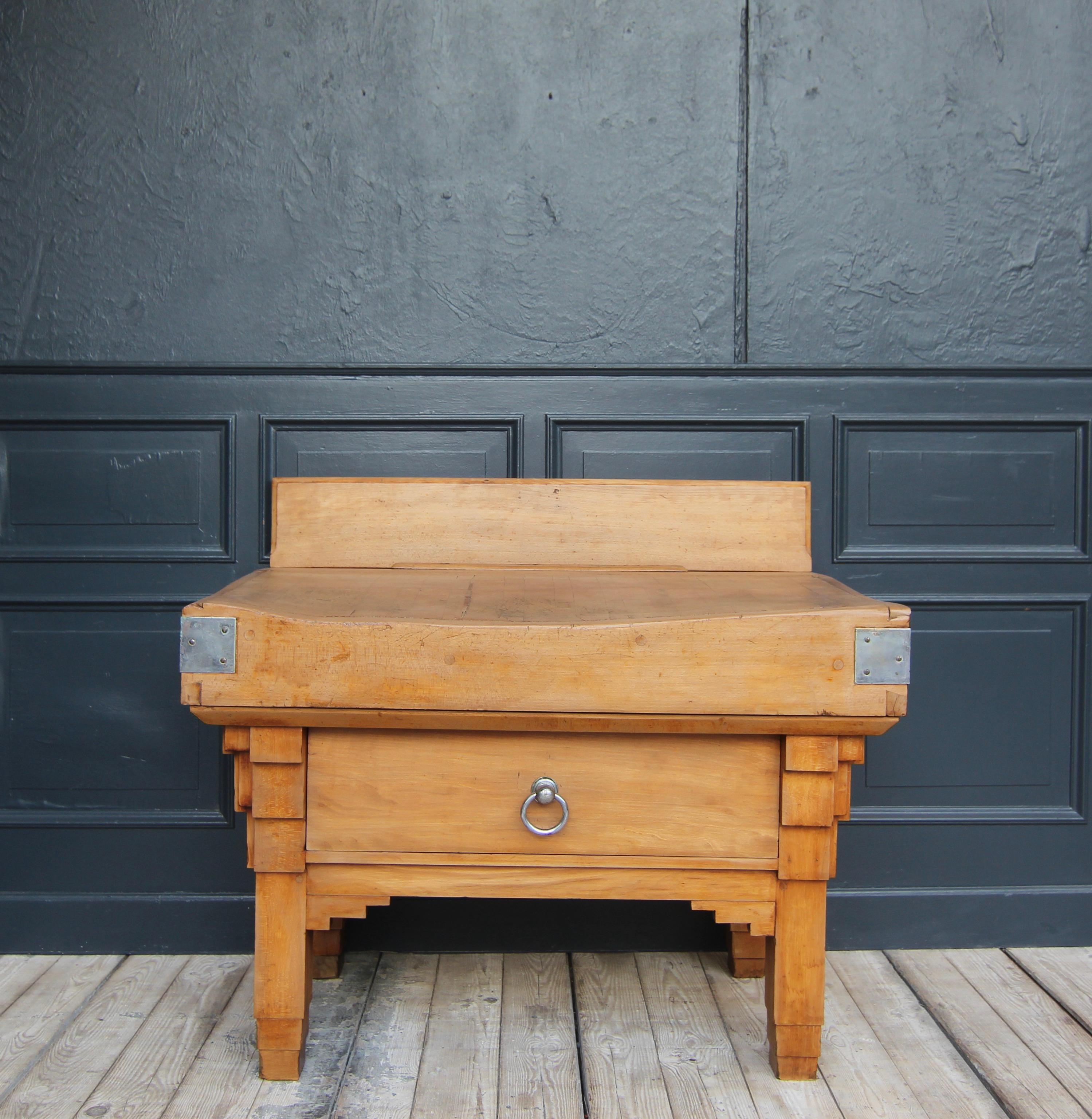 Beech 1930´s Art Deco Butcher Block Table For Sale