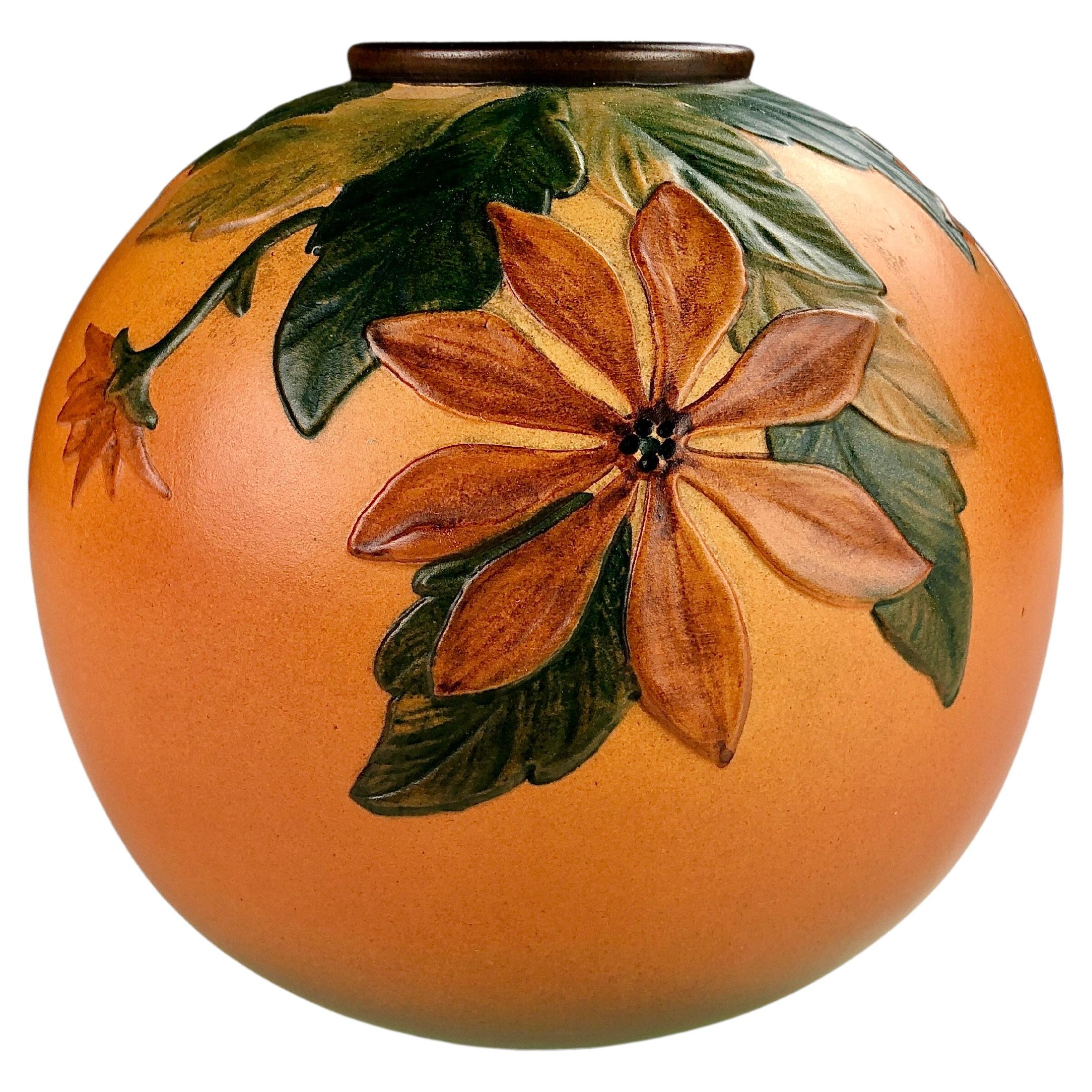 Jugendstil-Vase mit Blumendekor aus den 1930er Jahren von Axel Sorensen für P. Ipsens Enke