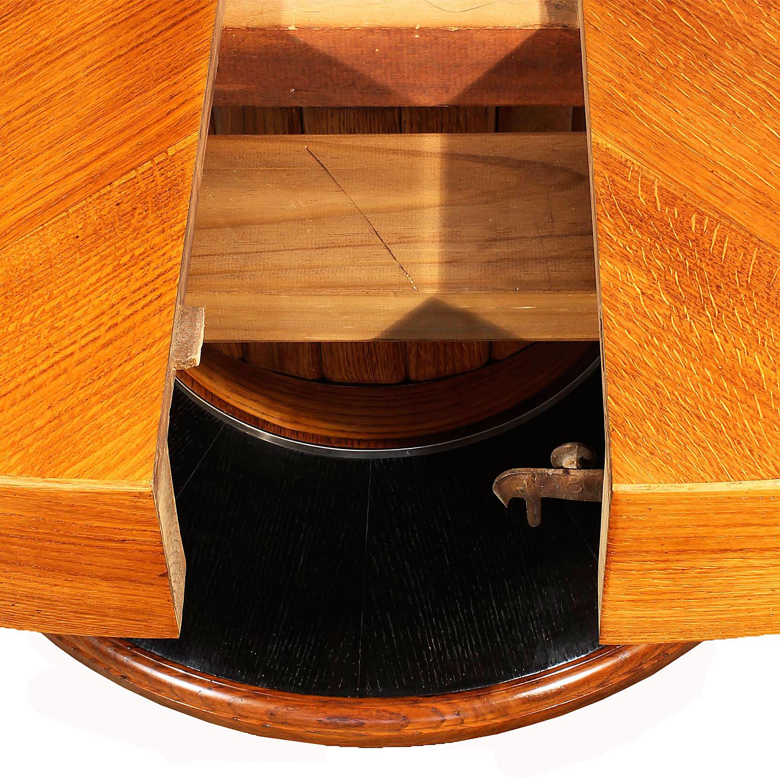 1930´s Big Art Deco Round Table, oak and veneer, brass ring - Barcelona, Spain In Good Condition For Sale In Girona, Girona