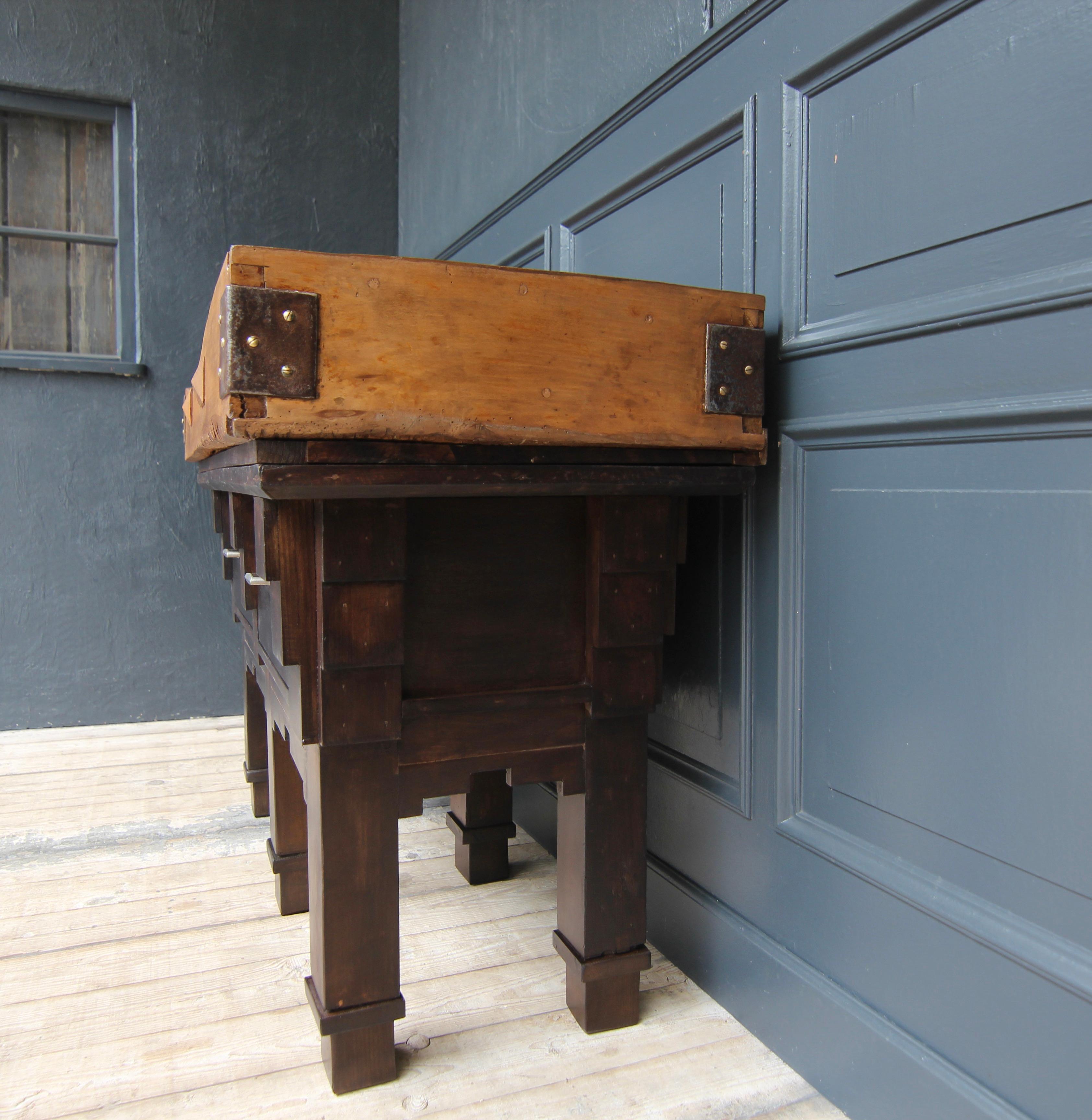 Mid-20th Century 1930´s Butcher Block Table