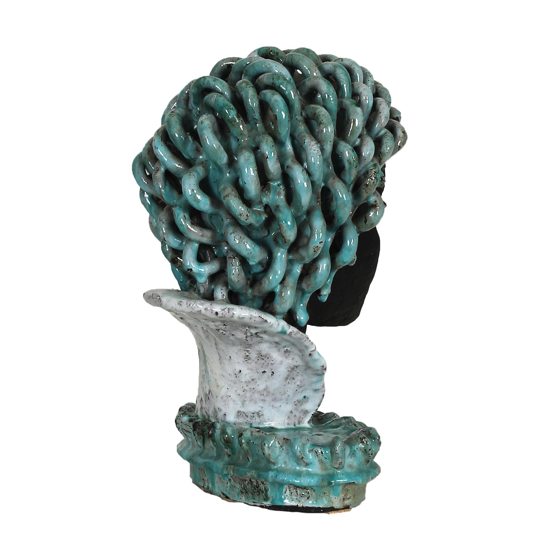 curly hair sculpture