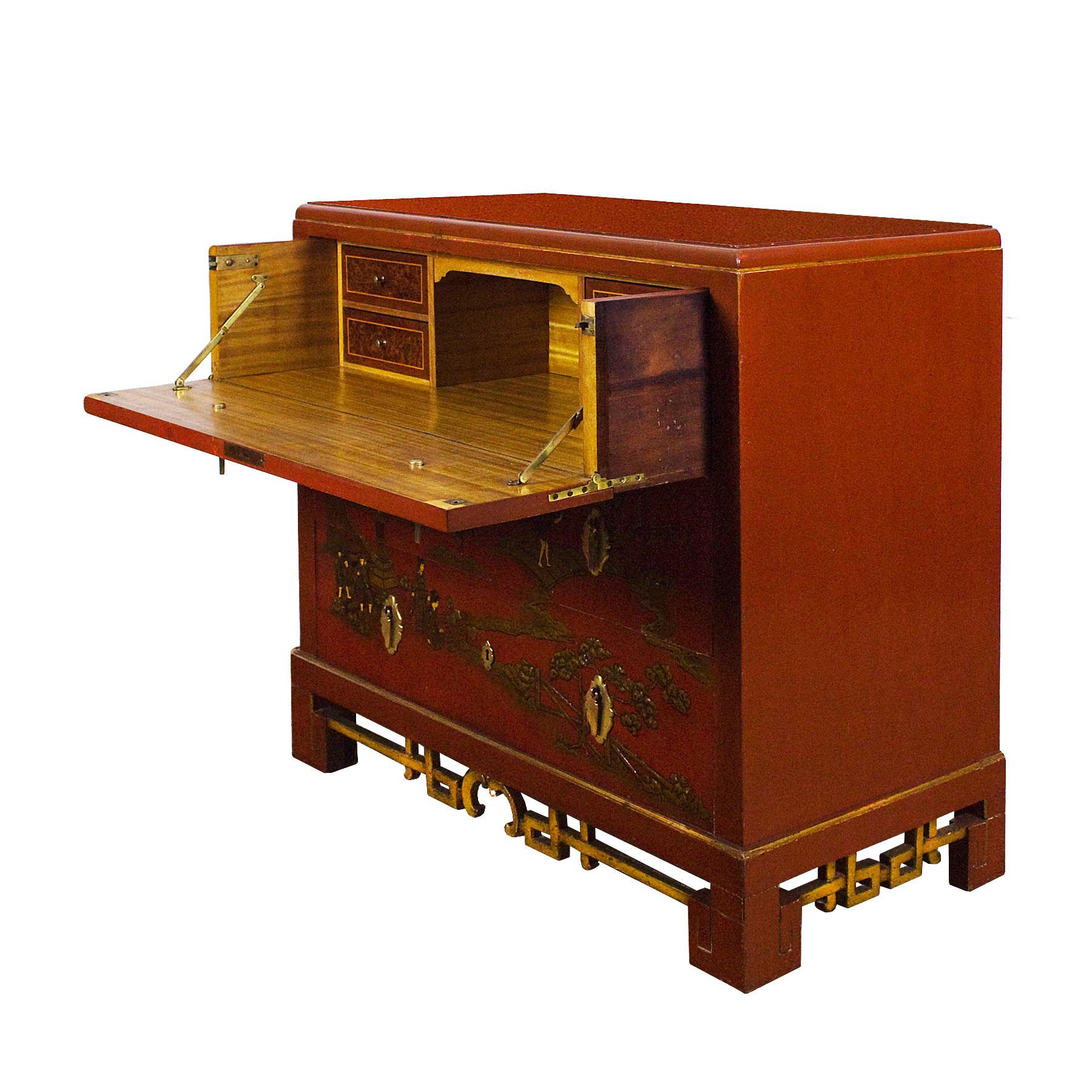 1930s Japanese Inspired Chest of Drawers Secrétaire, Red Lacquered, France In Good Condition In Girona, ES